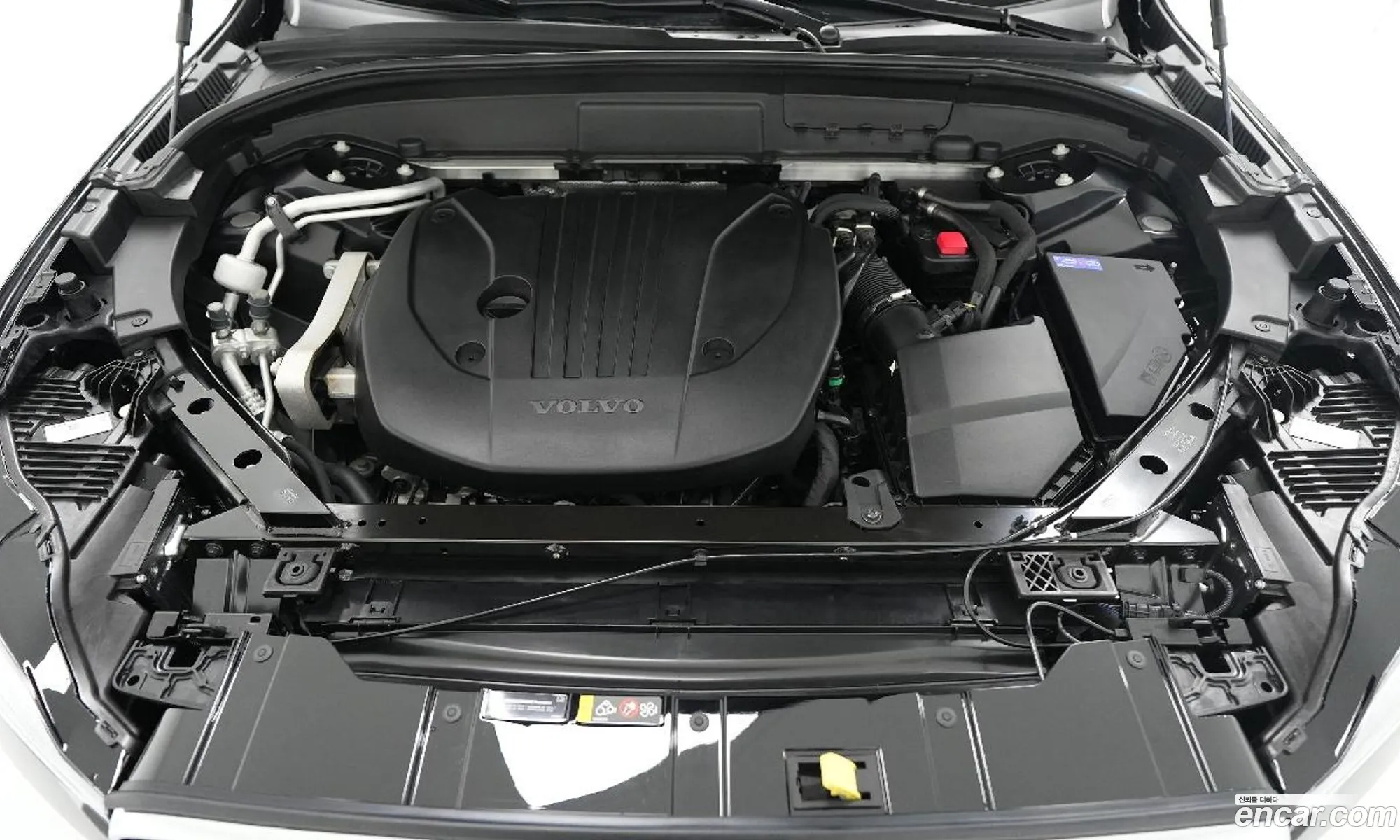 Volvo Xc60 B5 Ultimate Bright 2023 - фотография 6528511