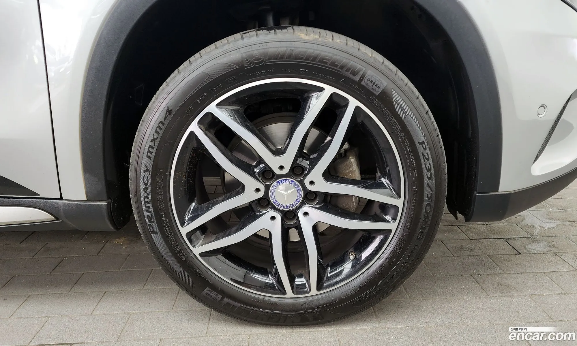 Mercedes-Benz Gla-Klasse Gla200 D 4Matic Activity Edition 2017 - фотография 13648243