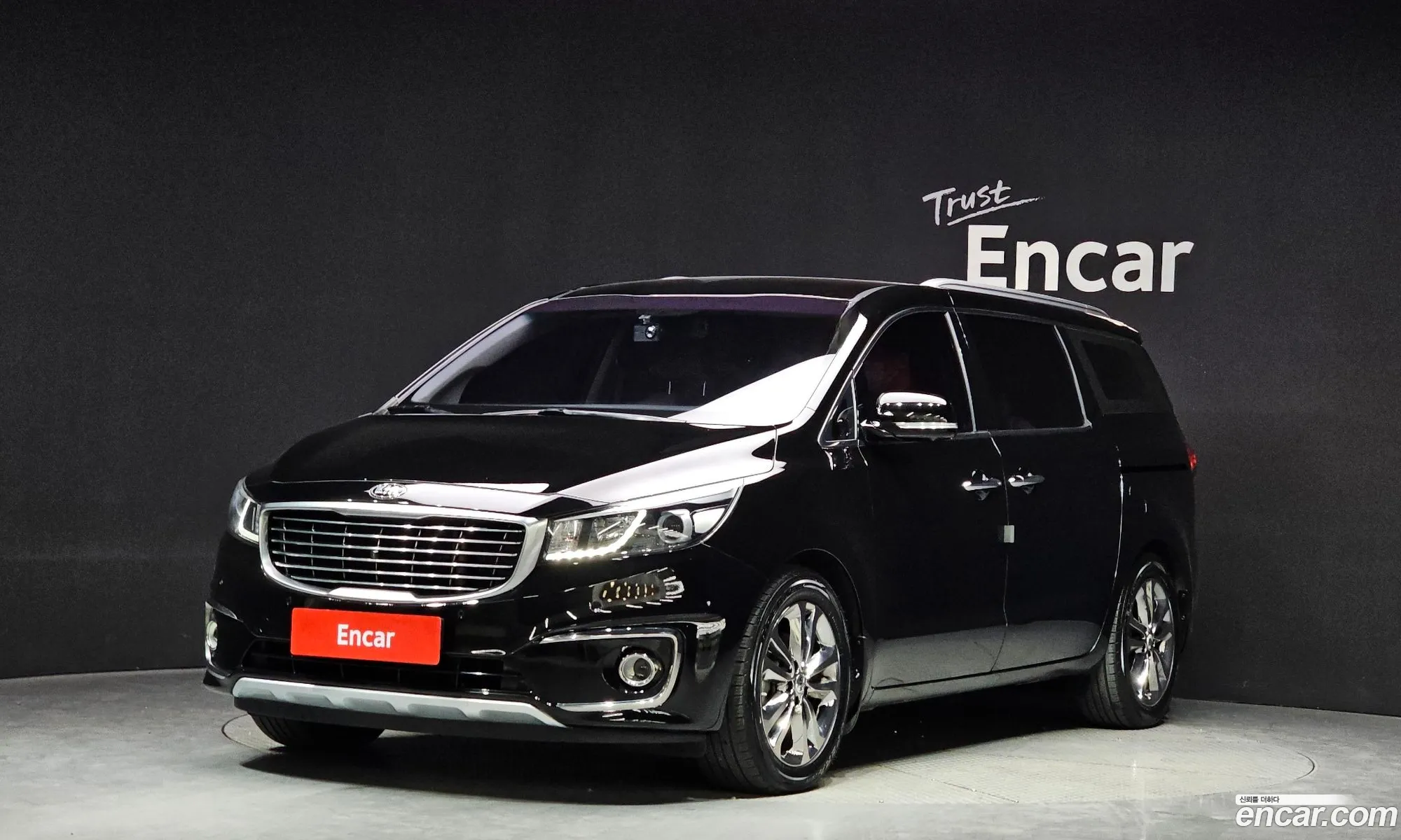 Kia Carnival 9-Seater Prestige 2018 - фотография 12399479