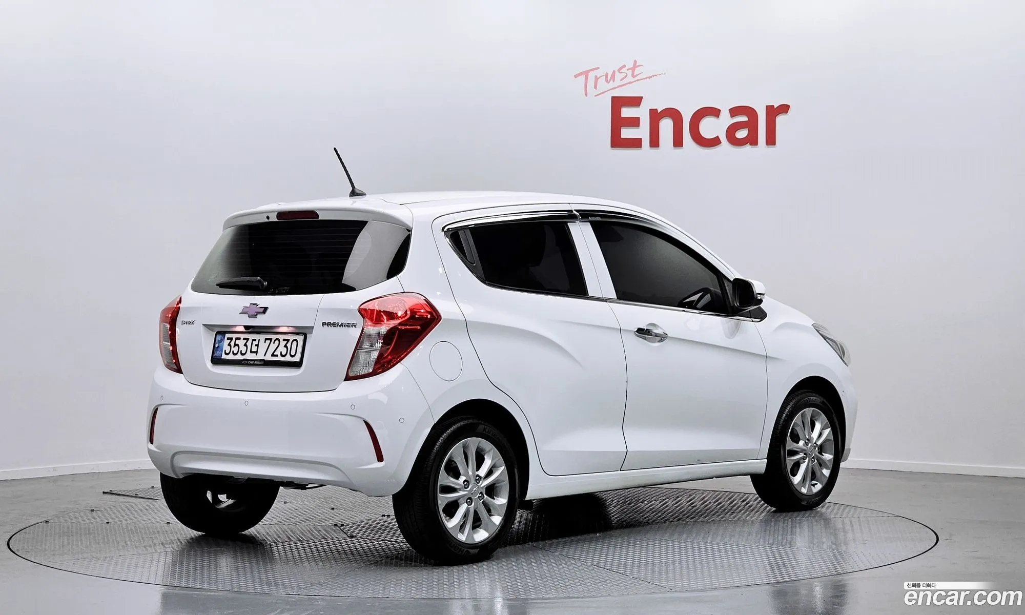 Chevrolet Spark Iii M300 Premier 2021 - фотография 5883126