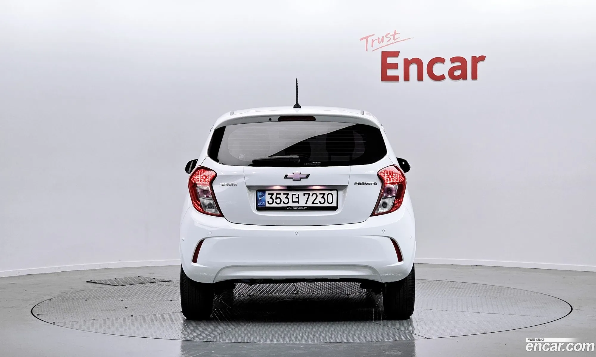 Chevrolet Spark Iii M300 Premier 2021 - фотография 5883128