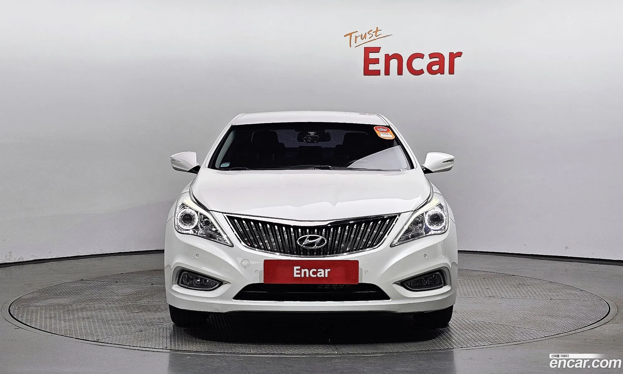 Hyundai Grandeur V Premium 2015 - фотография 11298152