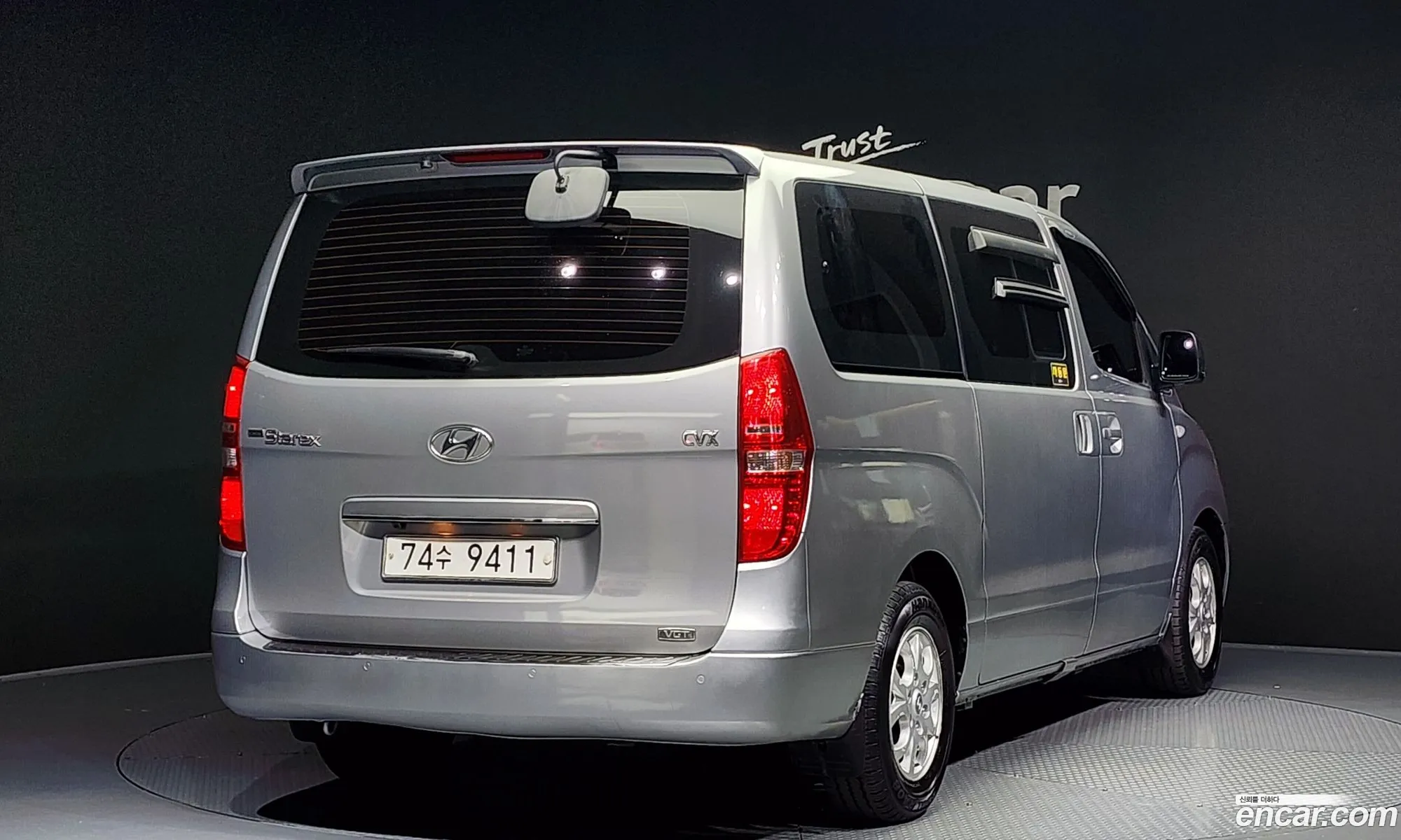 Hyundai Starex 12-Seater Wagon 2011 - фотография 12141262
