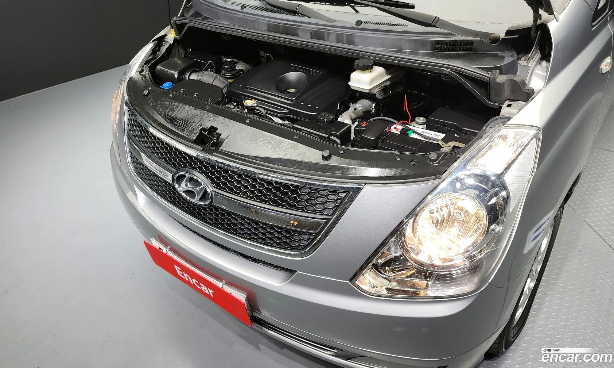 Hyundai Starex 12-Seater Wagon 2011 - фотография 12141266