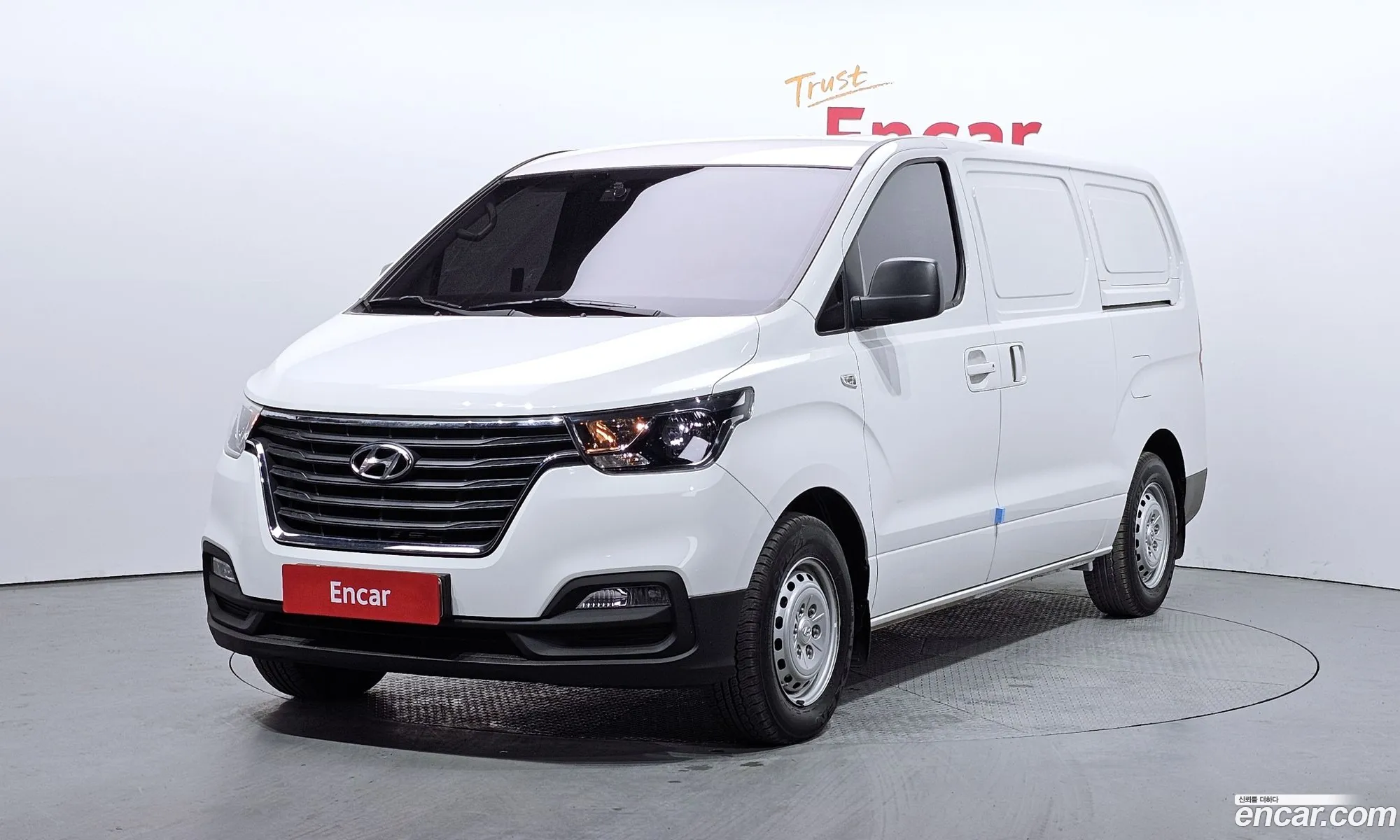 Hyundai The New Grand Starex Van 3-Seater Style - фотография 12008751