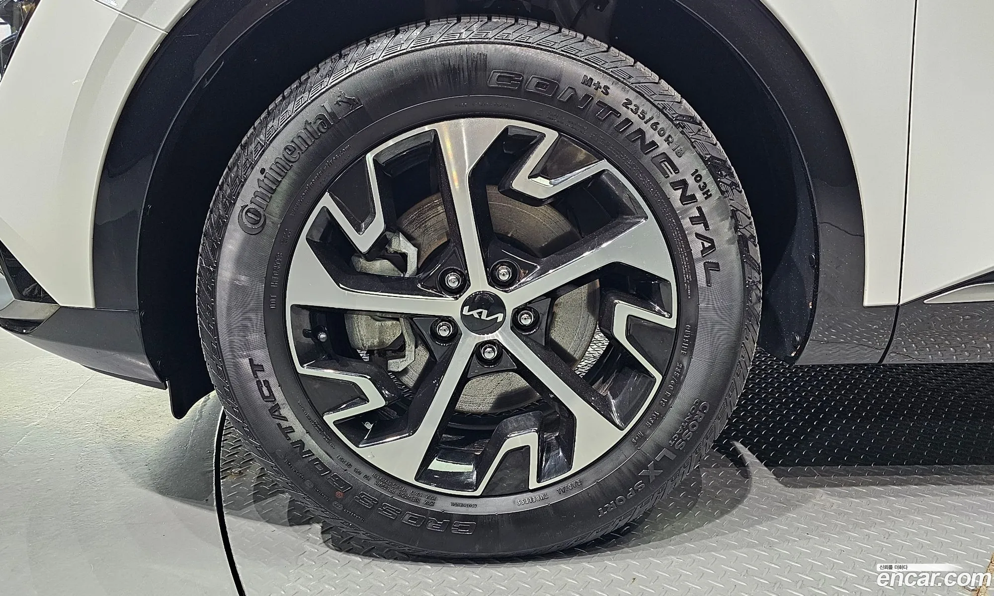 Kia Sportage Signature 2Wd 2023 - фотография 17186477