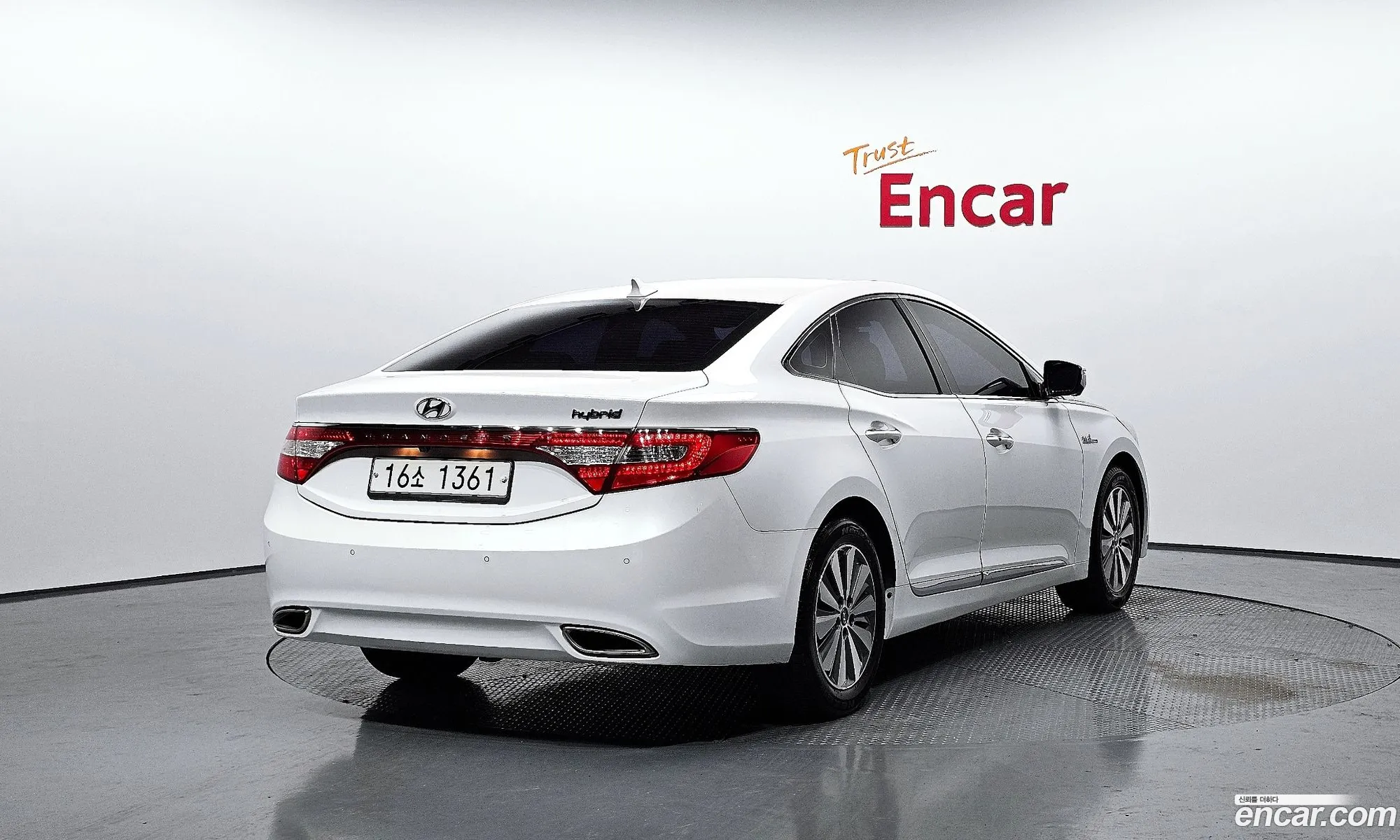 Hyundai Grandeur Hg Hybrid Premium - фотография 11896261