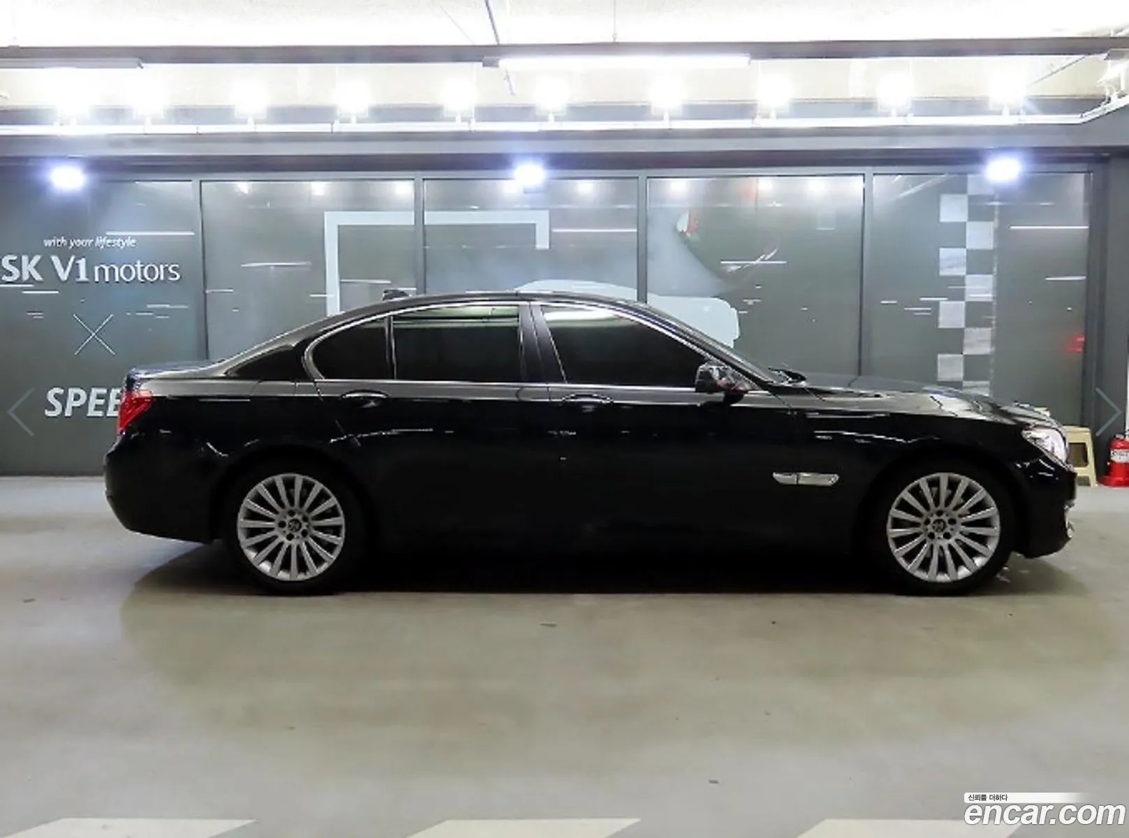 BMW 7 Series F01 730D - фотография 19712838