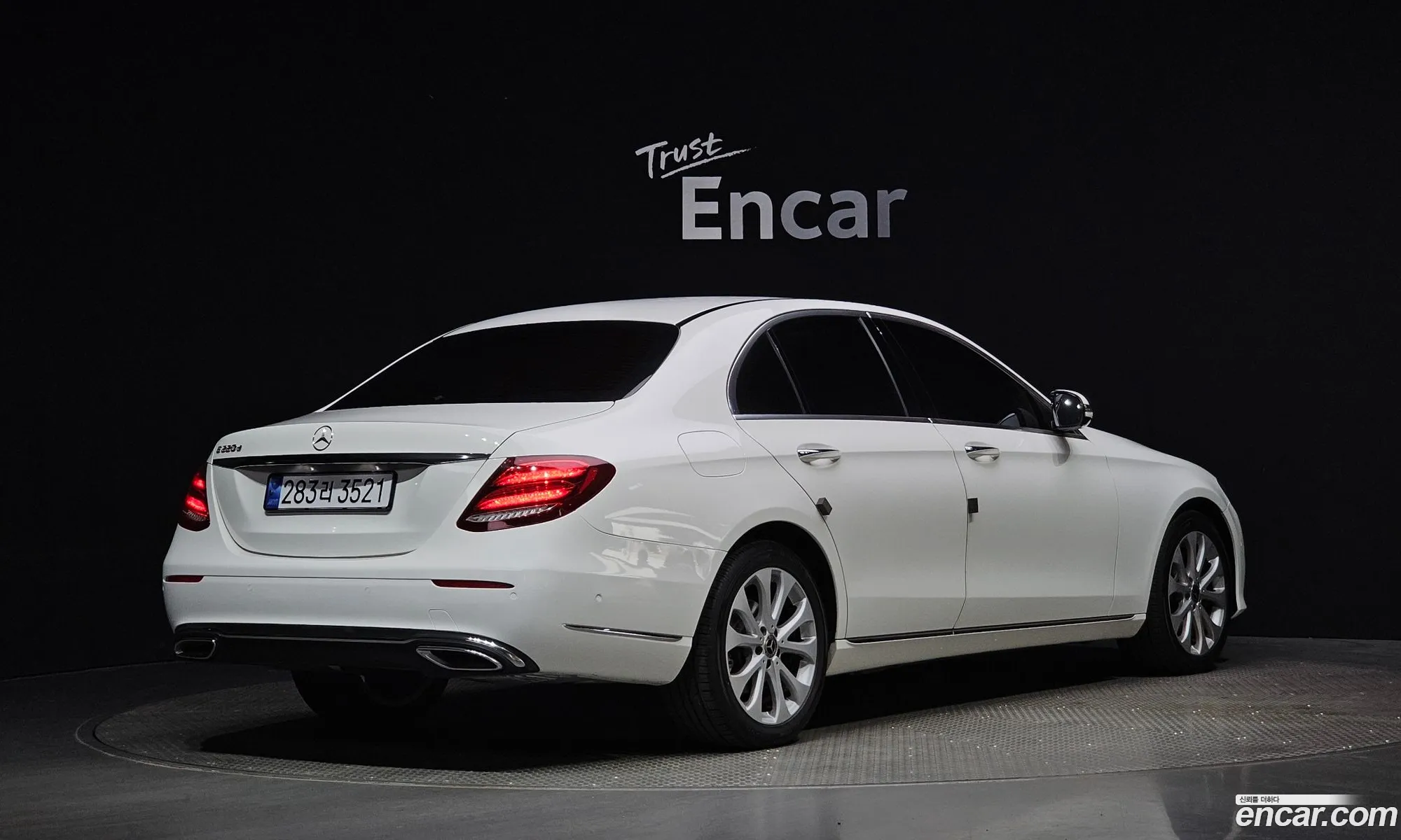 Mercedes-Benz E-Klasse V W213 S213 C238 E220D Exclusive 2018 - фотография 12130840