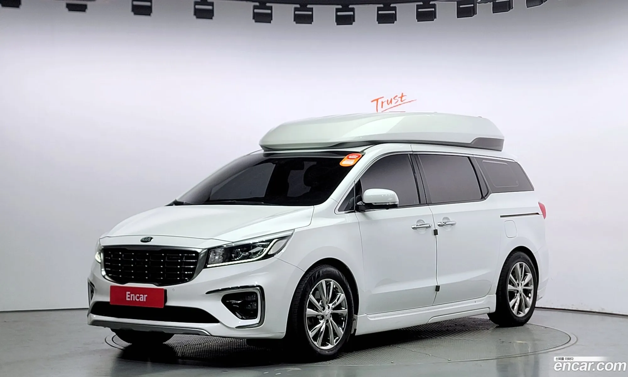 Kia Carnival Iii 9-Seater High Limousine 2019 - фотография 11276104