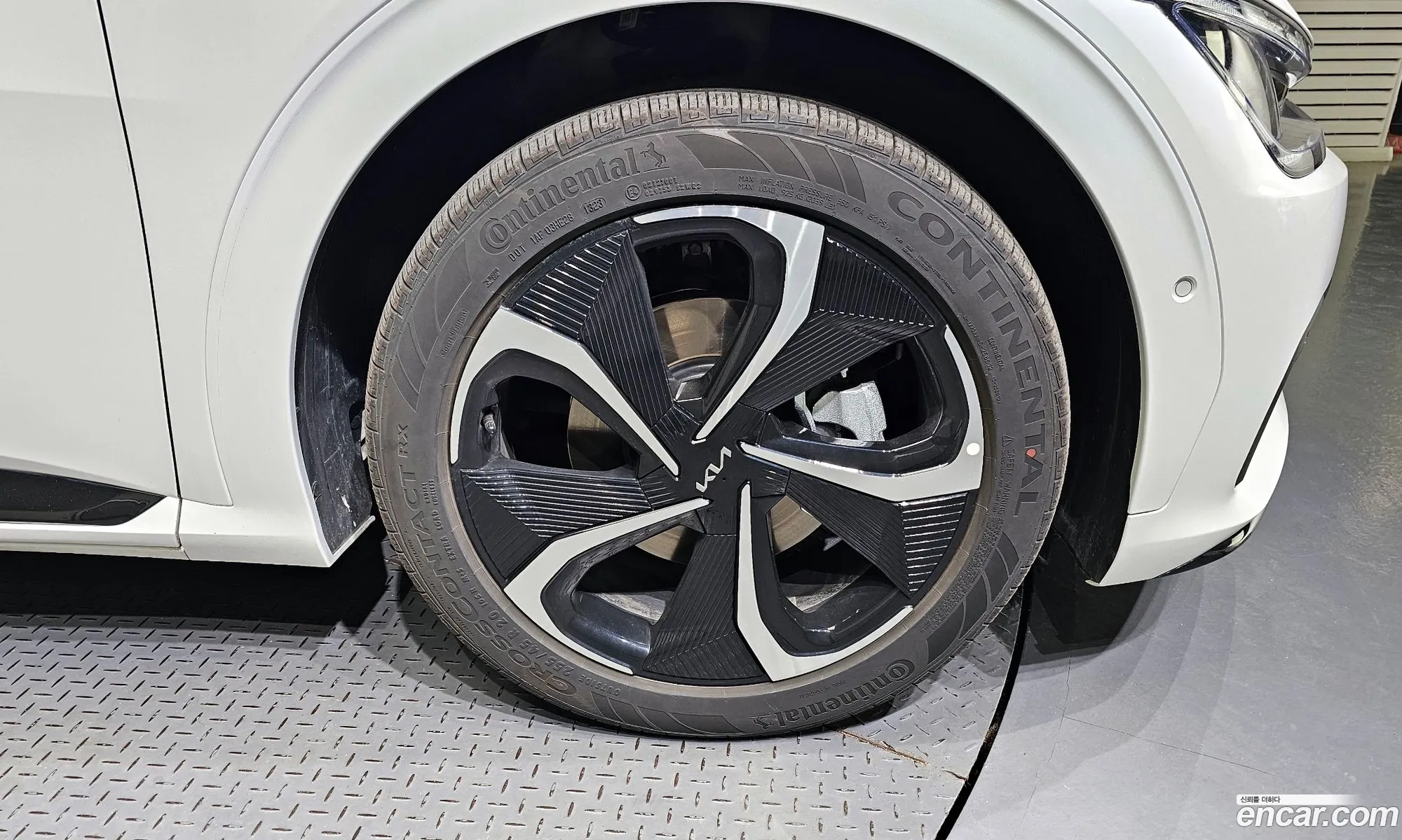 Kia Ev6 Long Range 2024 - фотография 11855114