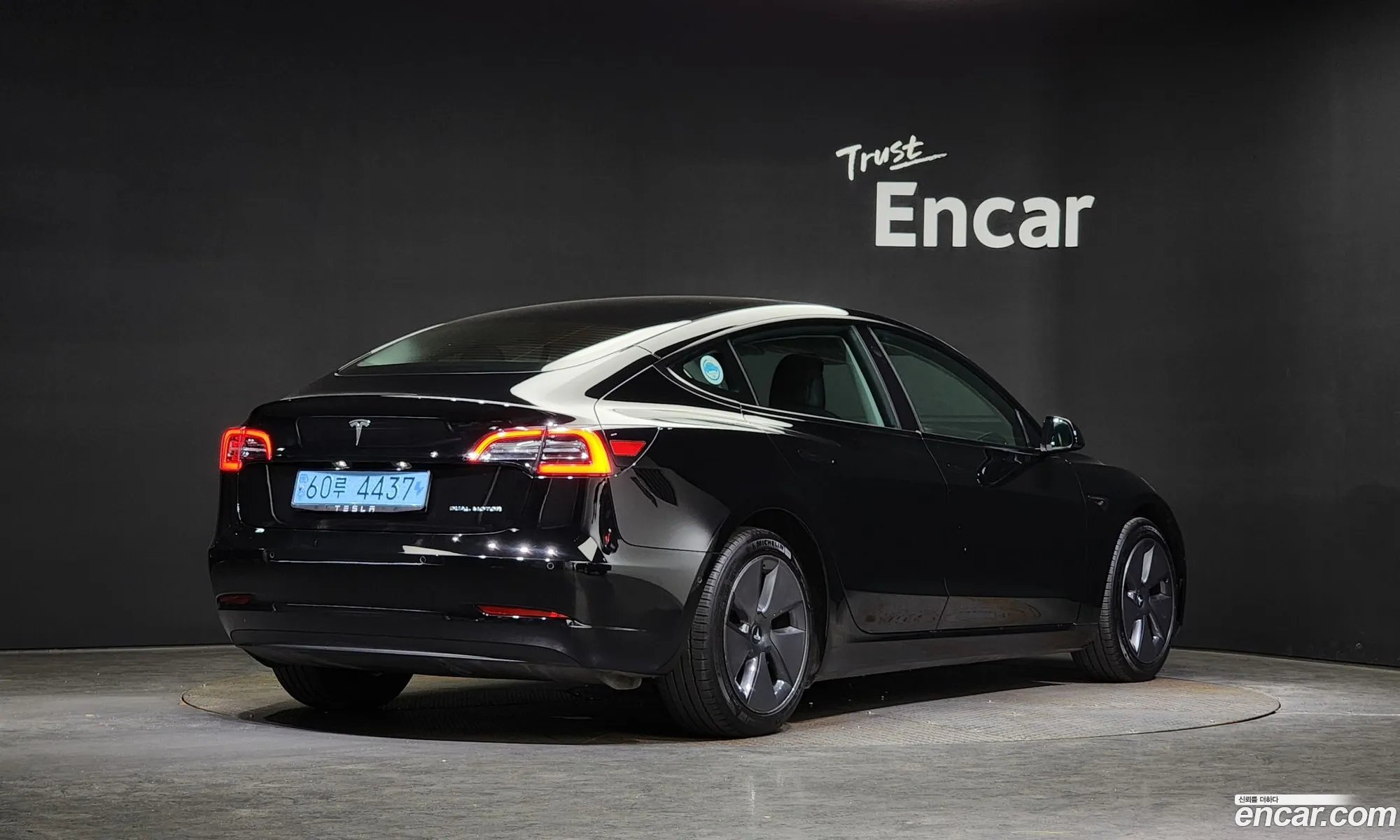 Tesla Model 3 I Long Range 2021 - фотография 3723047