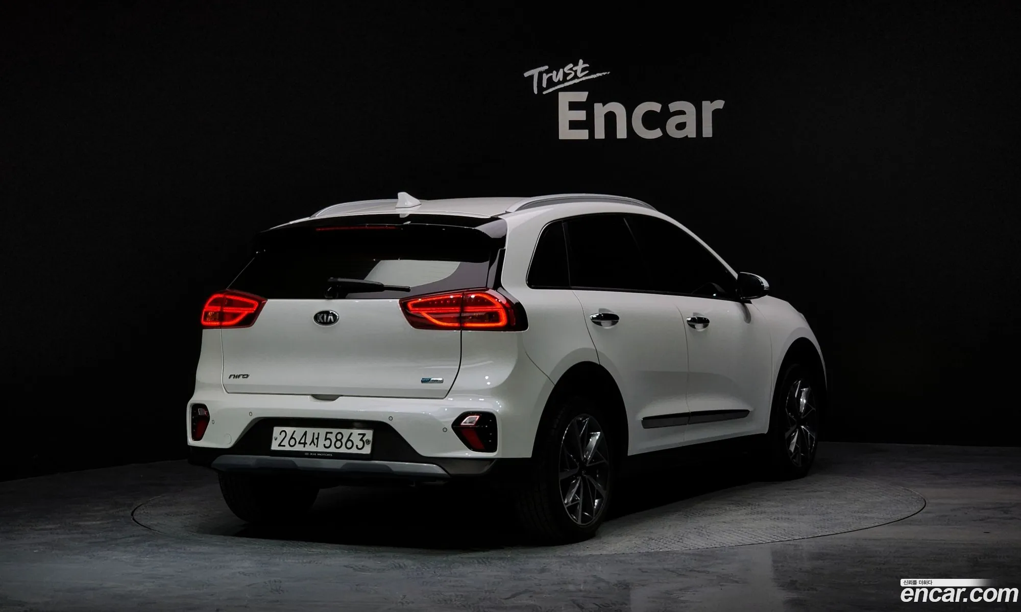 Kia Niro I 16 Hev 2020 - фотография 12550902
