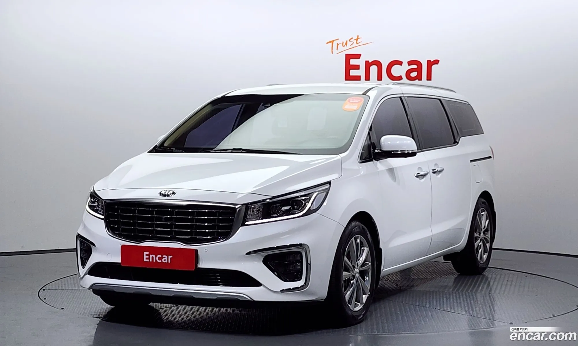Kia Carnival Iii 7-Seater Limousine 2019 - фотография 16618628