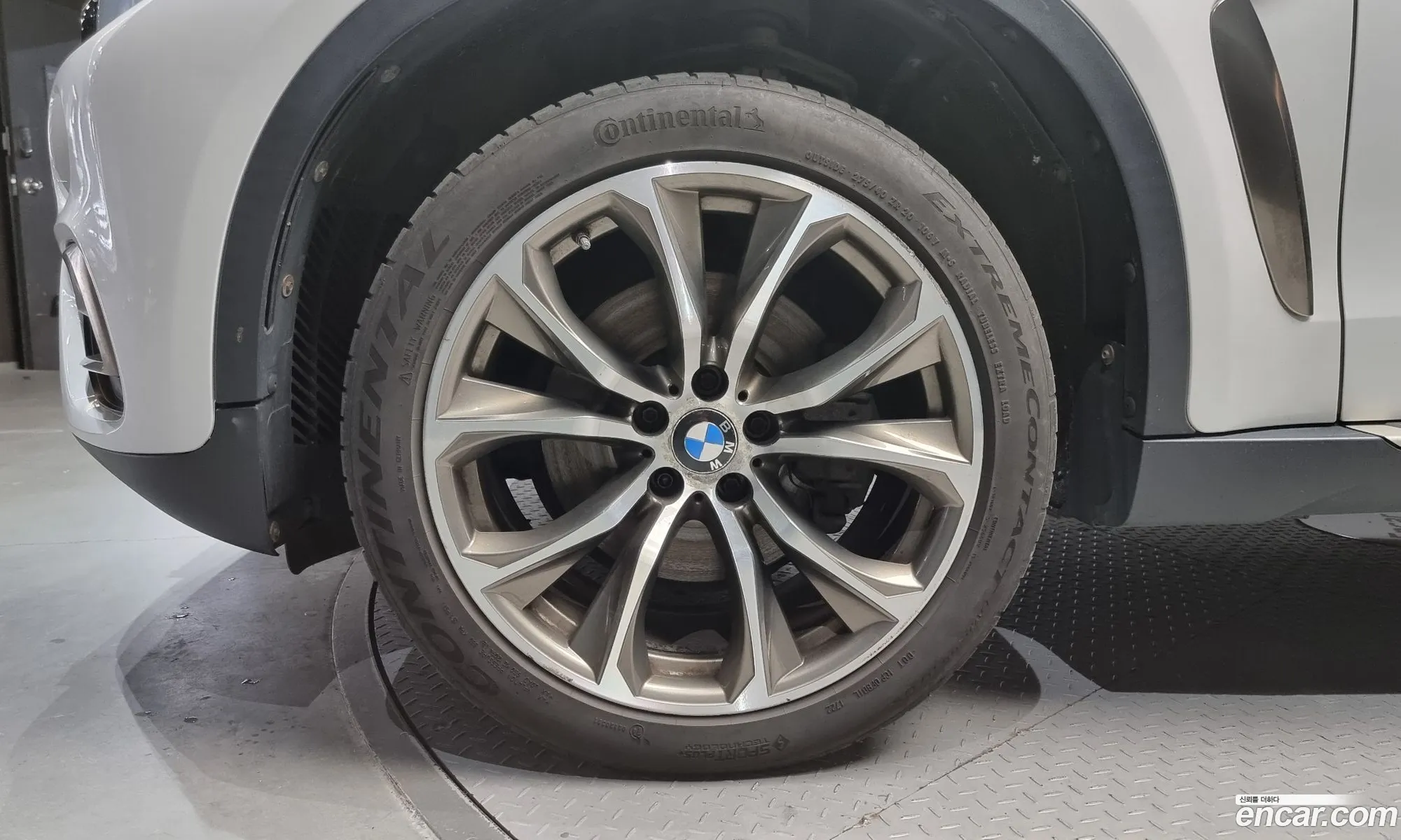 BMW X6 Ii F16 xDrive 40D 2016 - фотография 966147