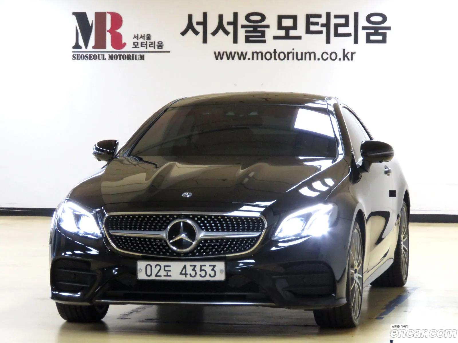 Mercedes-Benz E-Klasse E400 4Matic Coupe 2017 - фотография 14104097