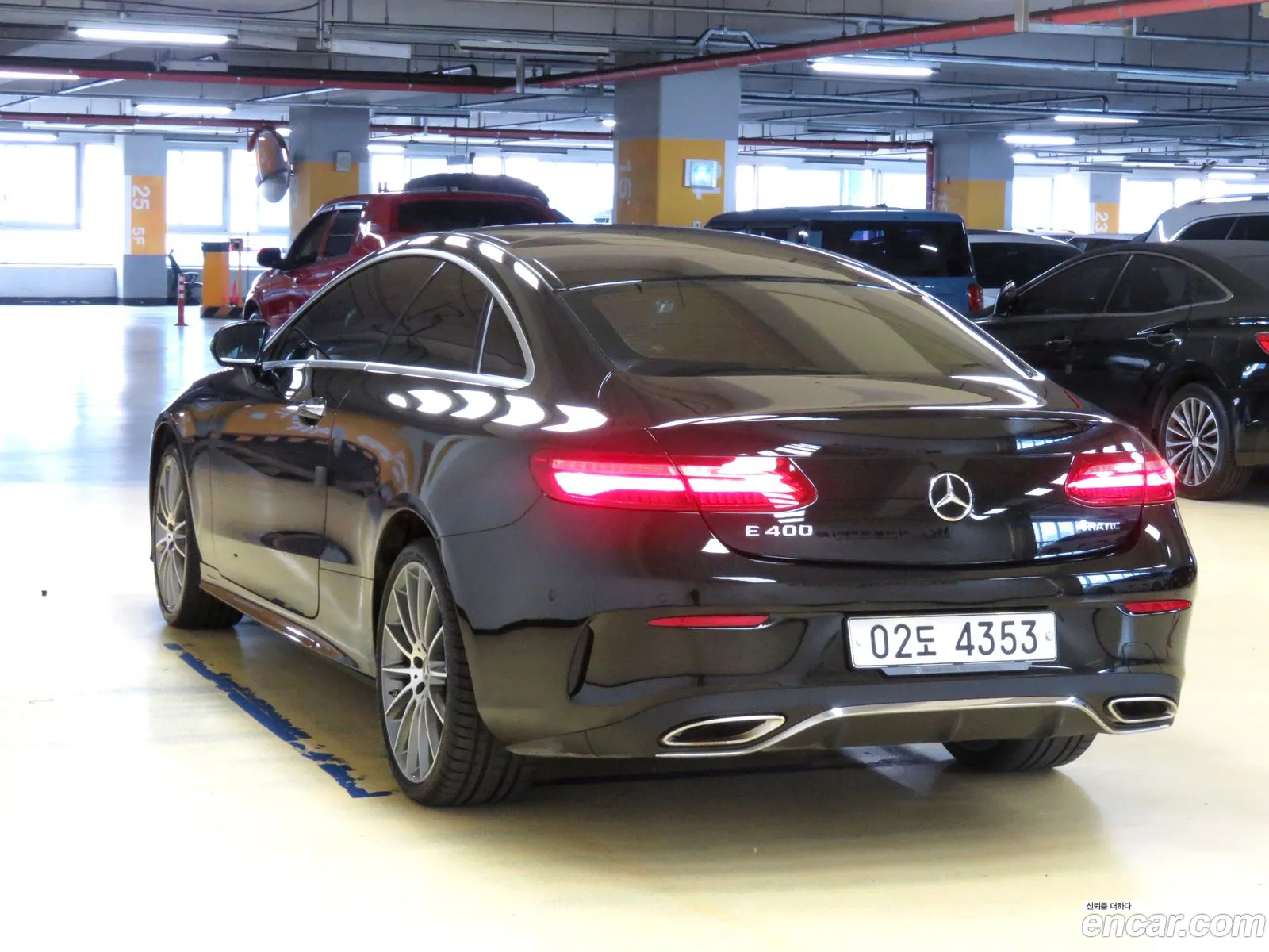 Mercedes-Benz E-Klasse E400 4Matic Coupe 2017 - фотография 14104100