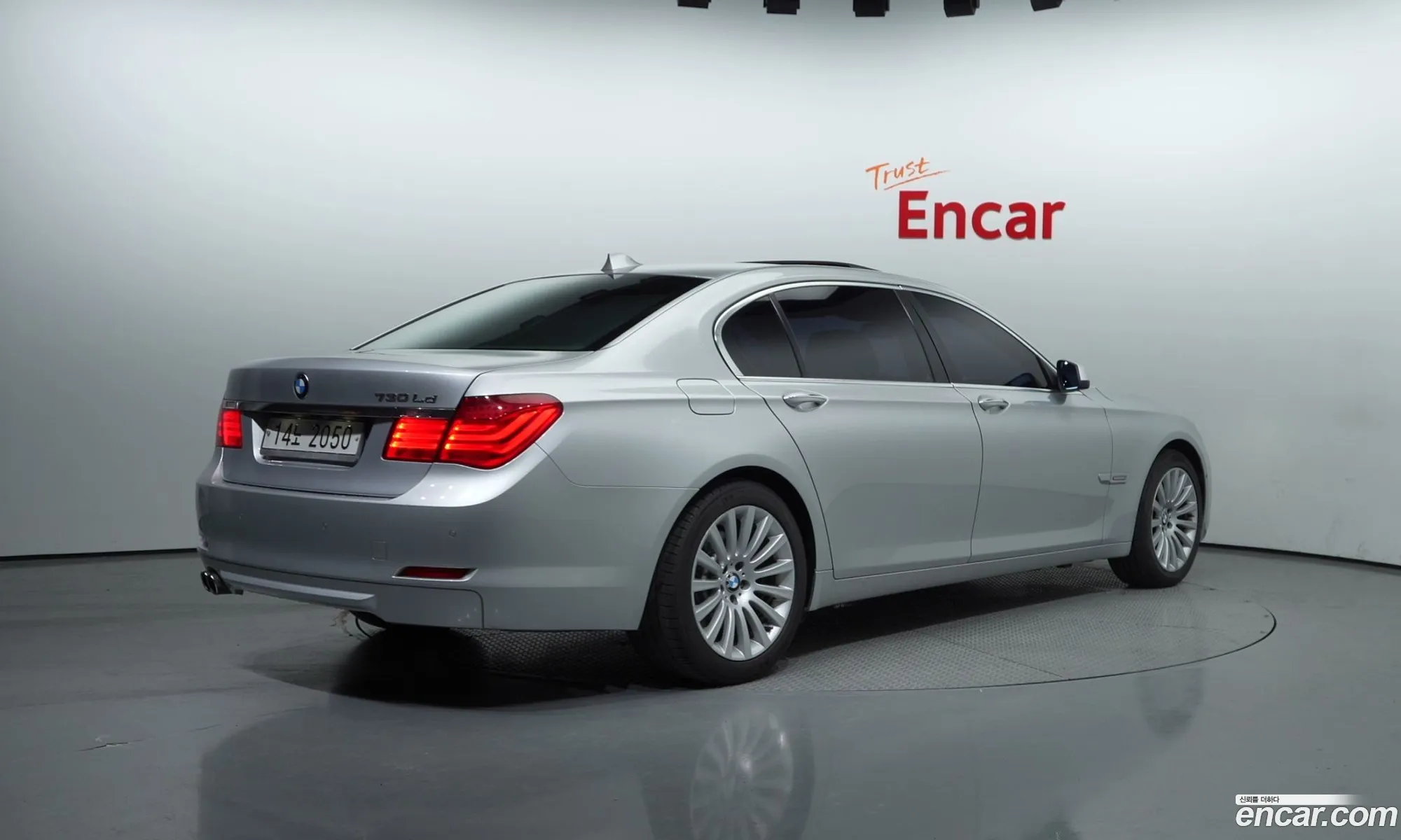 BMW 7Er V F01F02F04 730Ld 2011 - фотография 14143217