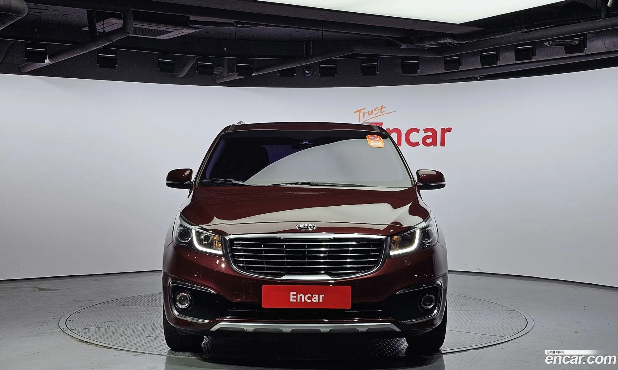 Kia Carnival 9-Seater Prestige 2015 - фотография 12001061