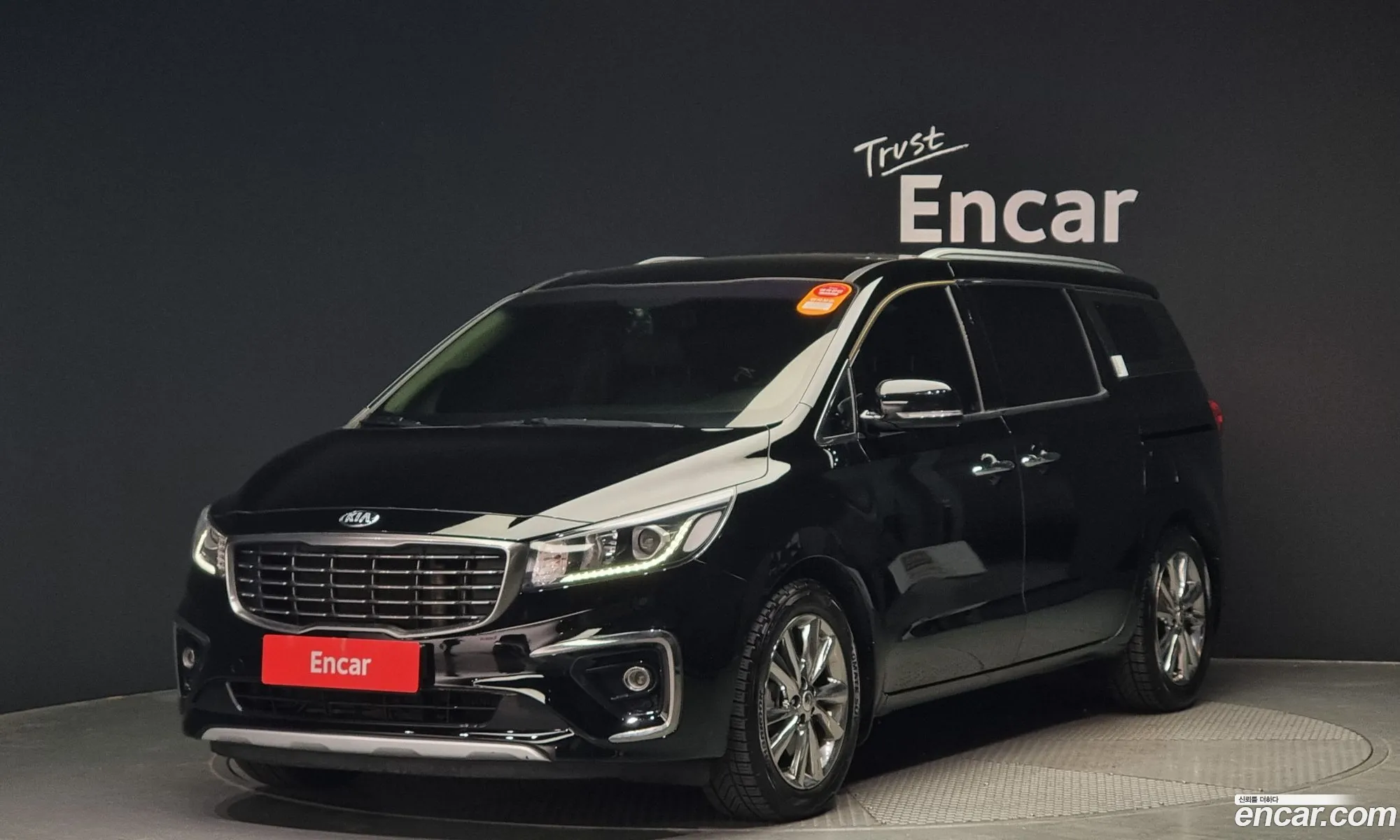 Kia Carnival 9-Seater Prestige 2020 - фотография 19058887