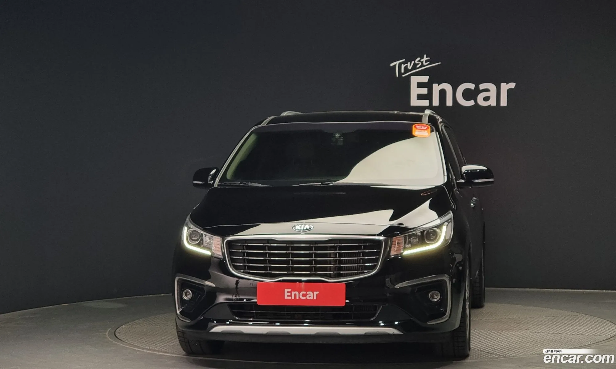 Kia Carnival 9-Seater Prestige 2020 - фотография 19058889