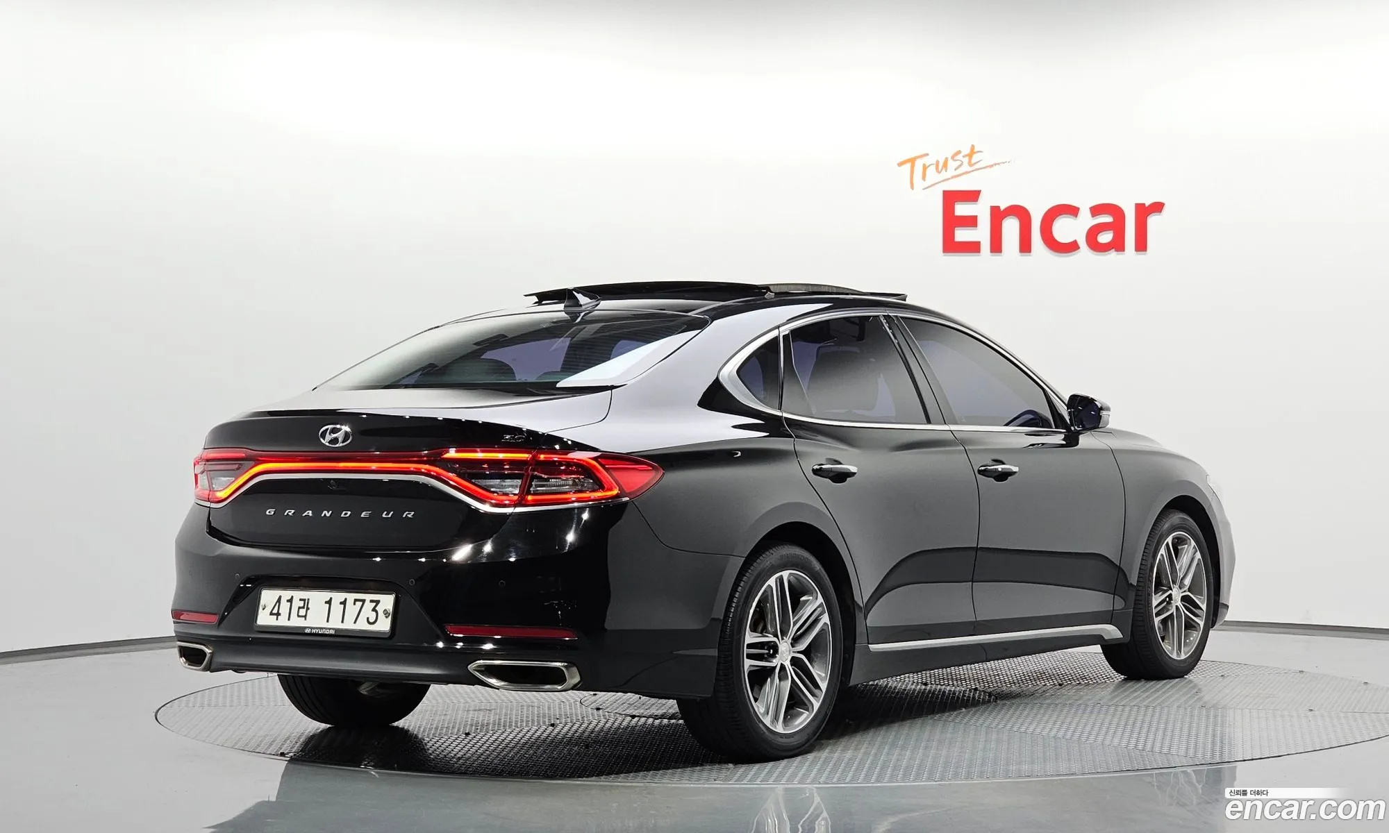 Hyundai Grandeur 30 Exclusive 2017 - фотография 12563927