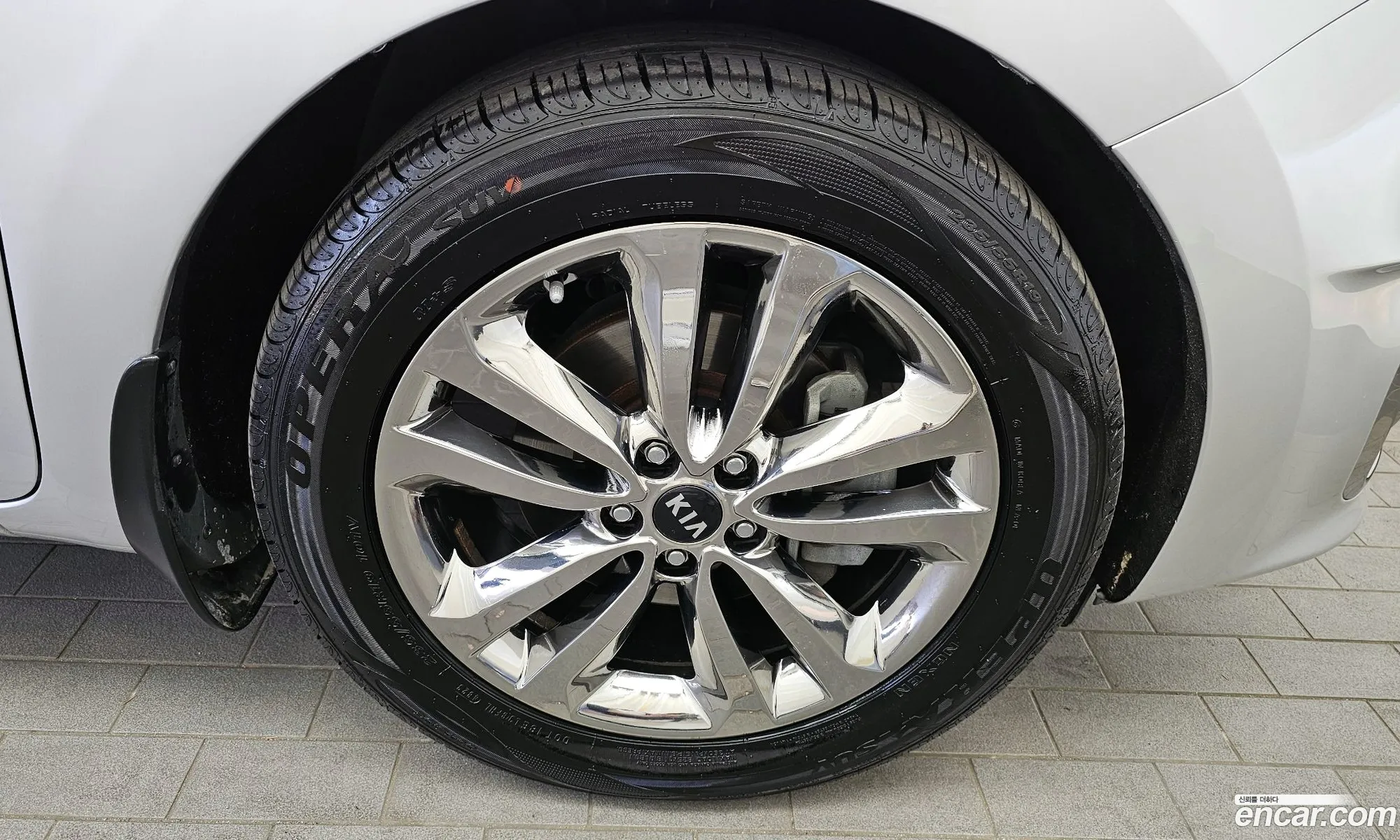 Kia Carnival 9-Seater Noblesse 2015 - фотография 12389642