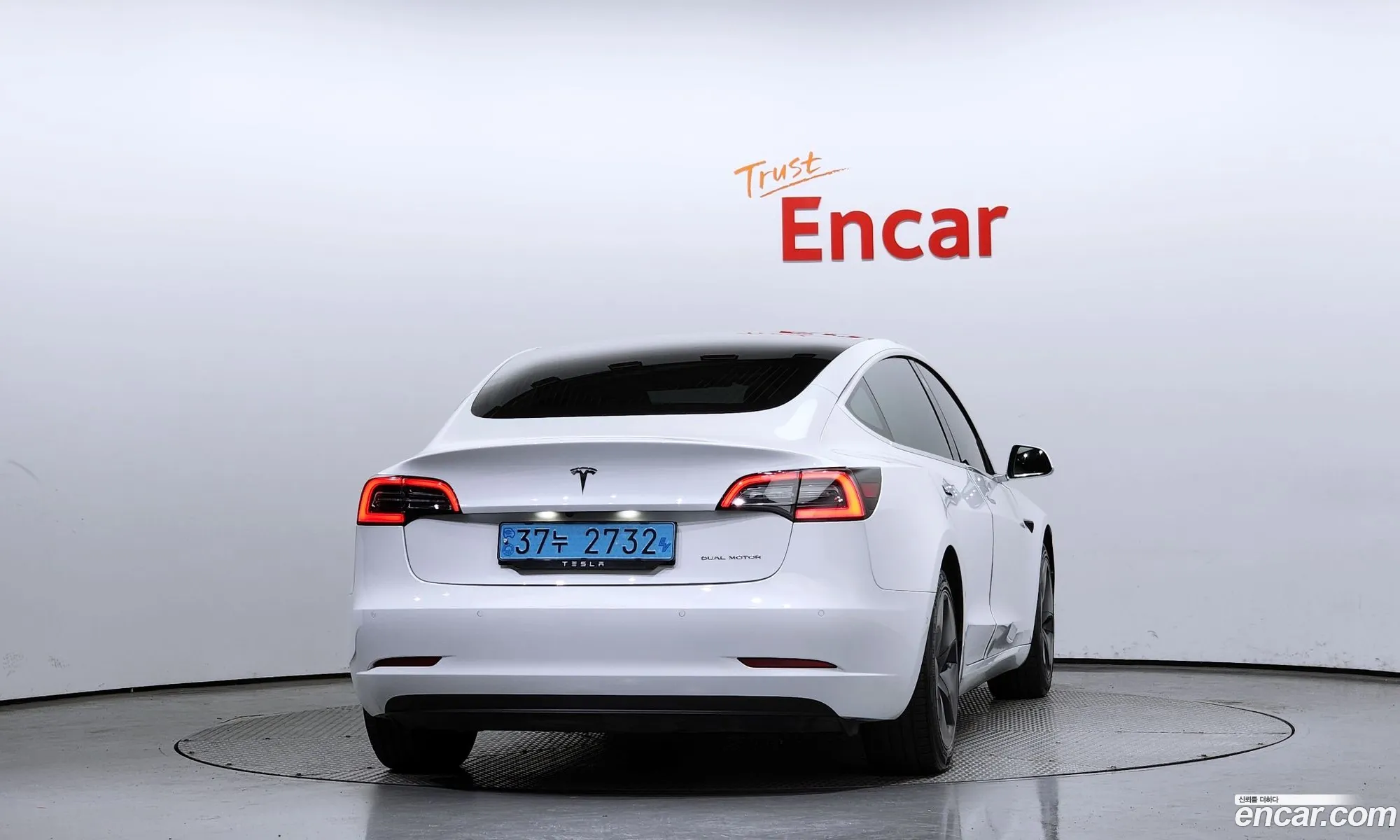 Tesla Model 3 I Long Range 2020 - фотография 3727360