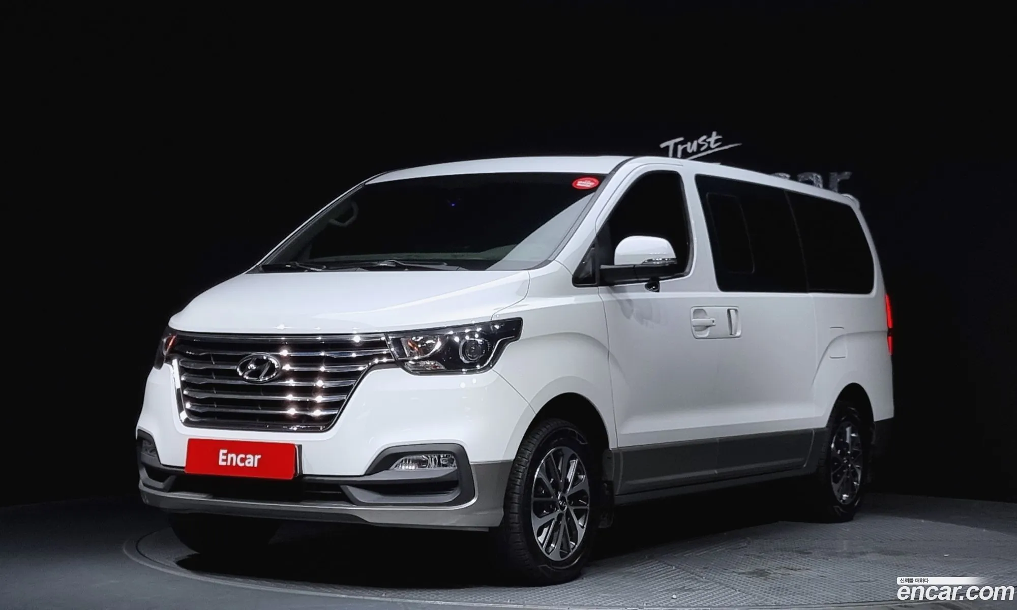 Hyundai Starex 4Wd Urban 9-Seater 2019 - фотография 15929720