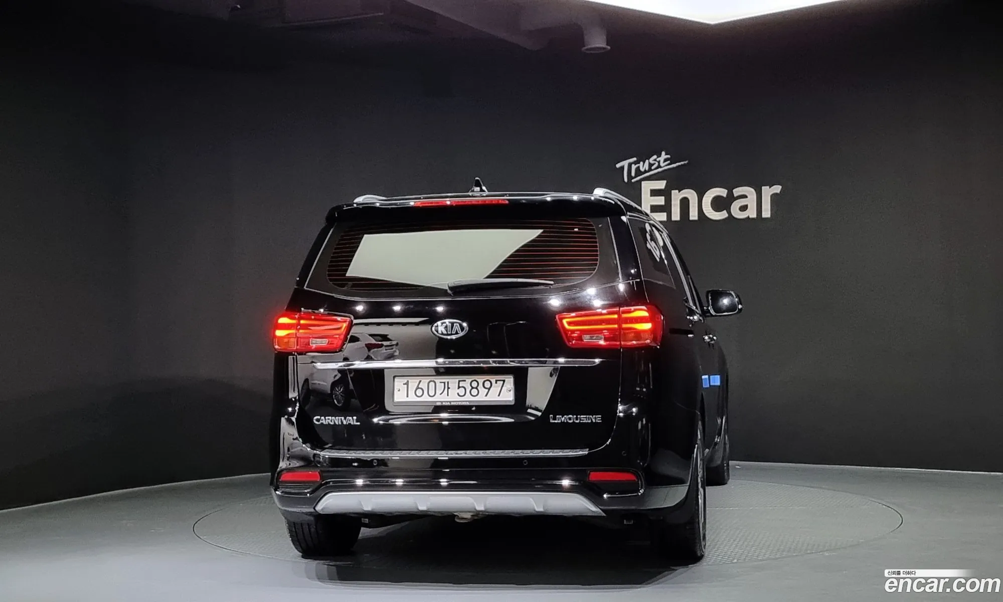 Kia Carnival Iii 7-Seater Limousine 2019 - фотография 11814502