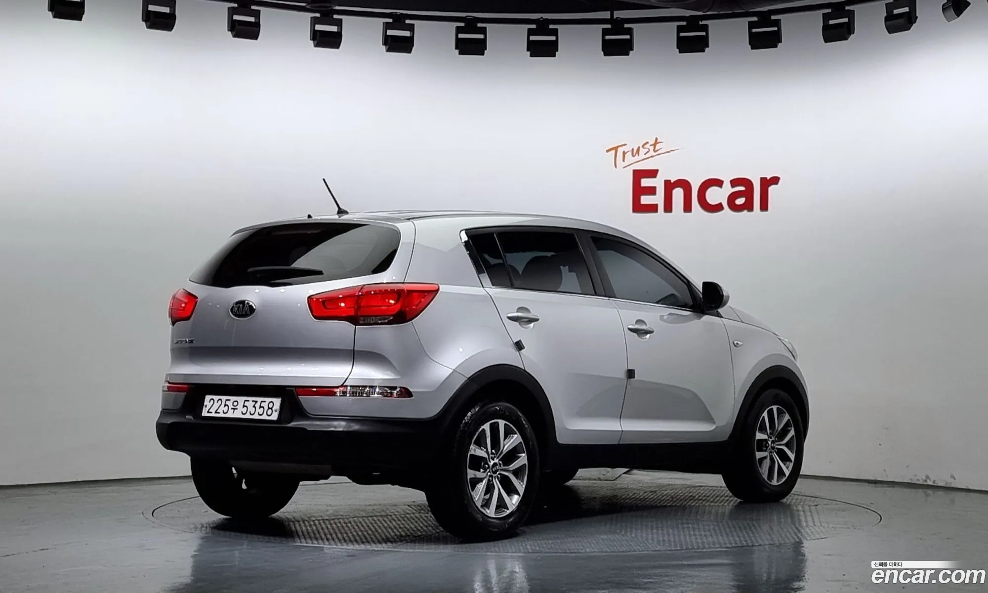 Kia Sportage Diesel 2Wd Luxury 2016 - фотография 11212576