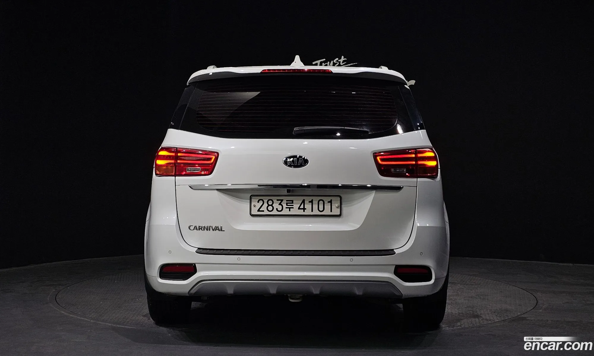 Kia Carnival Iii 9-Seater Luxury 2019 - фотография 19511018