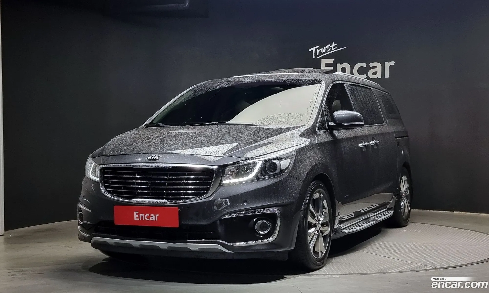 Kia Carnival 7-Seater Limousine 2018 - фотография 12366082