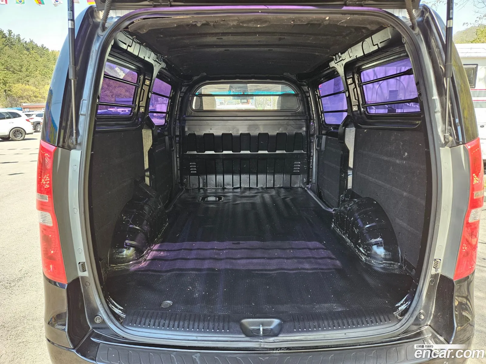 Grand Starex 3 -Seater Van Cvx Deluxe - фотография 741619