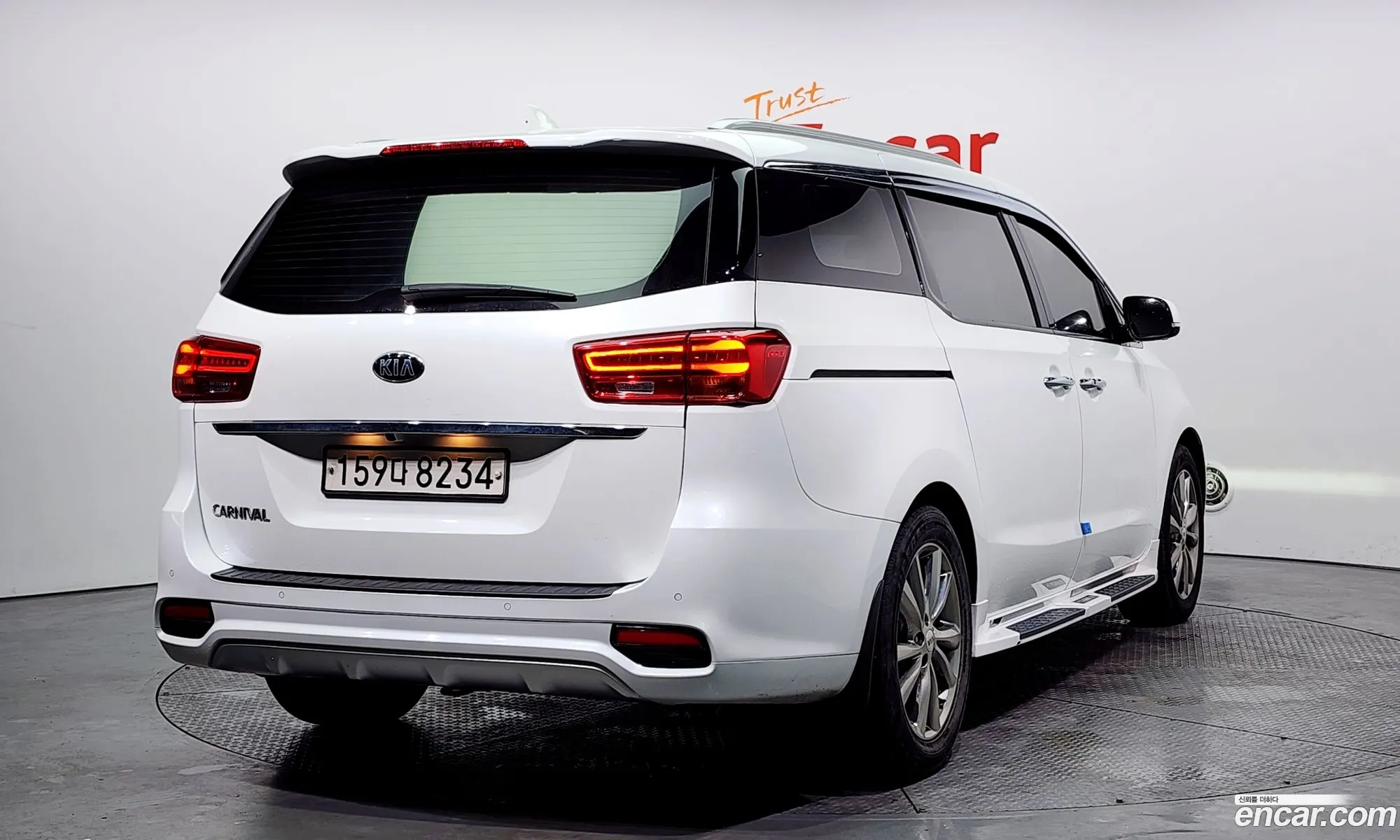 Kia The New Carnival 9-Seater Noblesse Special - фотография 11812823