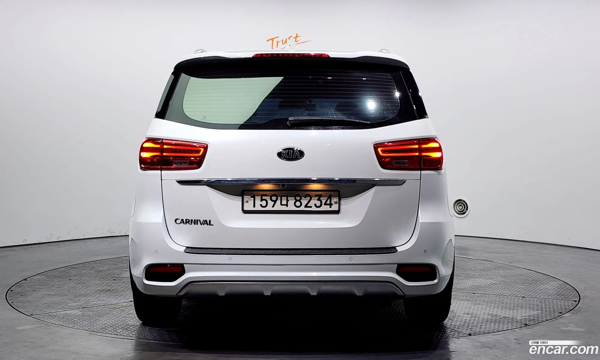 Kia The New Carnival 9-Seater Noblesse Special - фотография 11812825