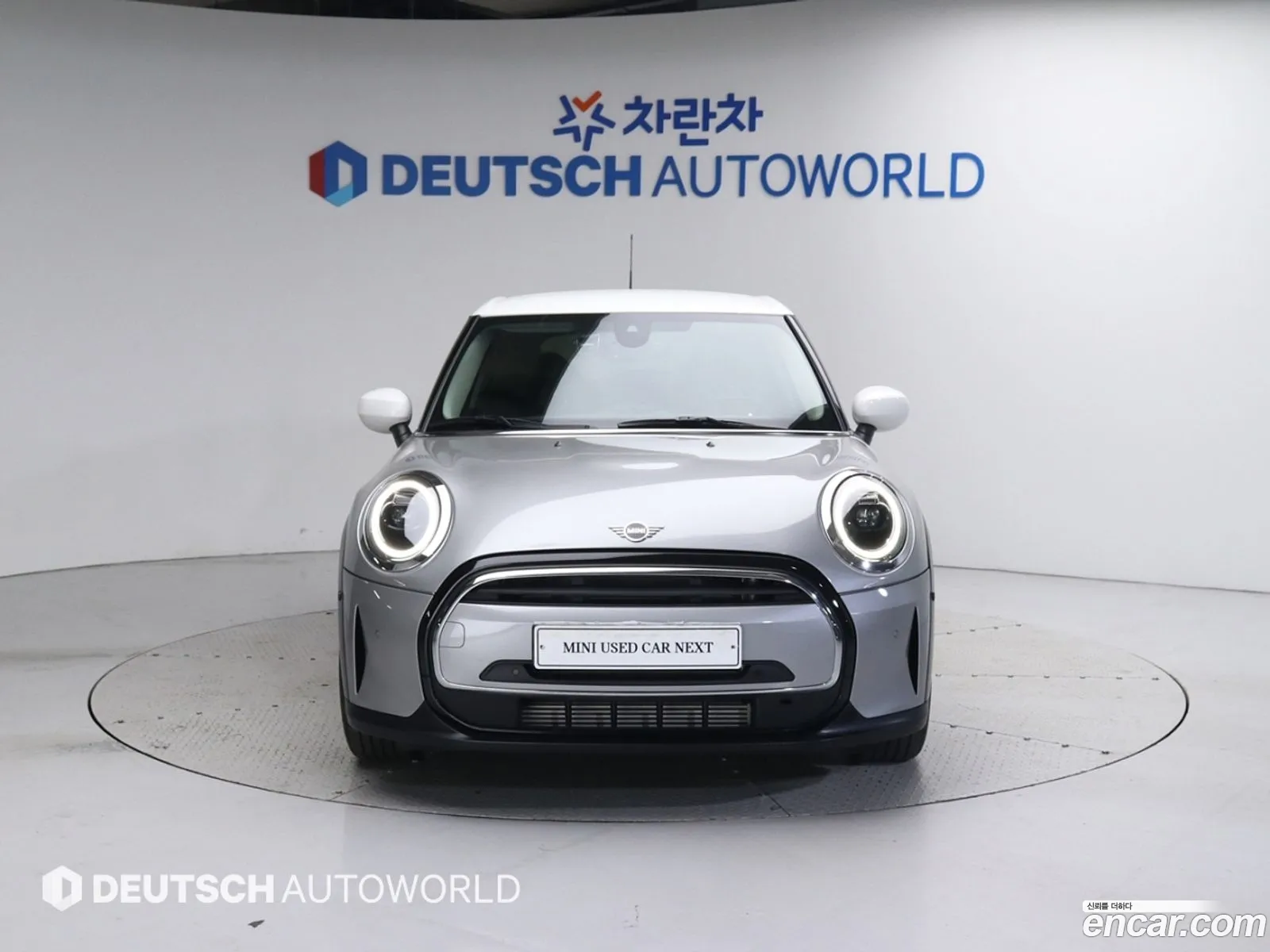 Mini Cooper 5 Door Classic 2023 - фотография 4665301