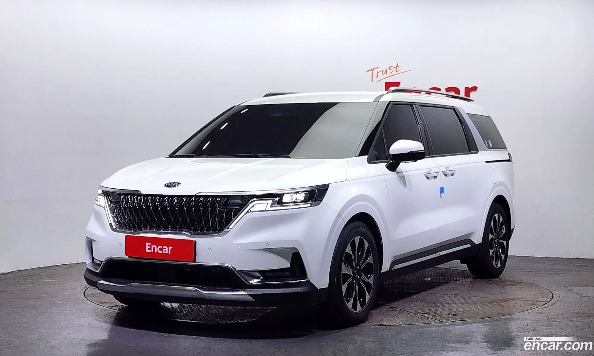 Kia Carnival 7-Seater Signature 2021 - фотография 12344769