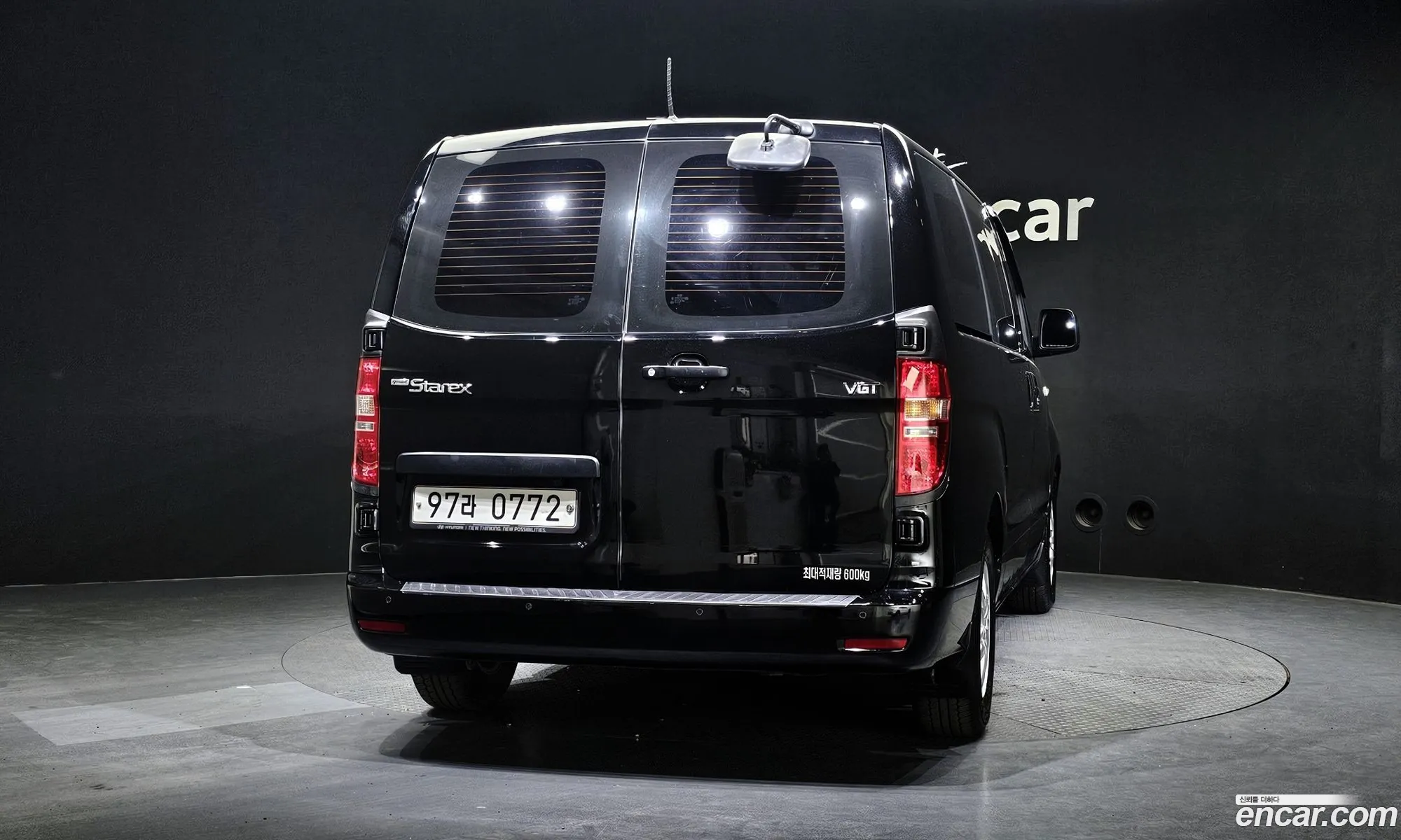 Hyundai Starex 5 Seater Van 2019 - фотография 11953456