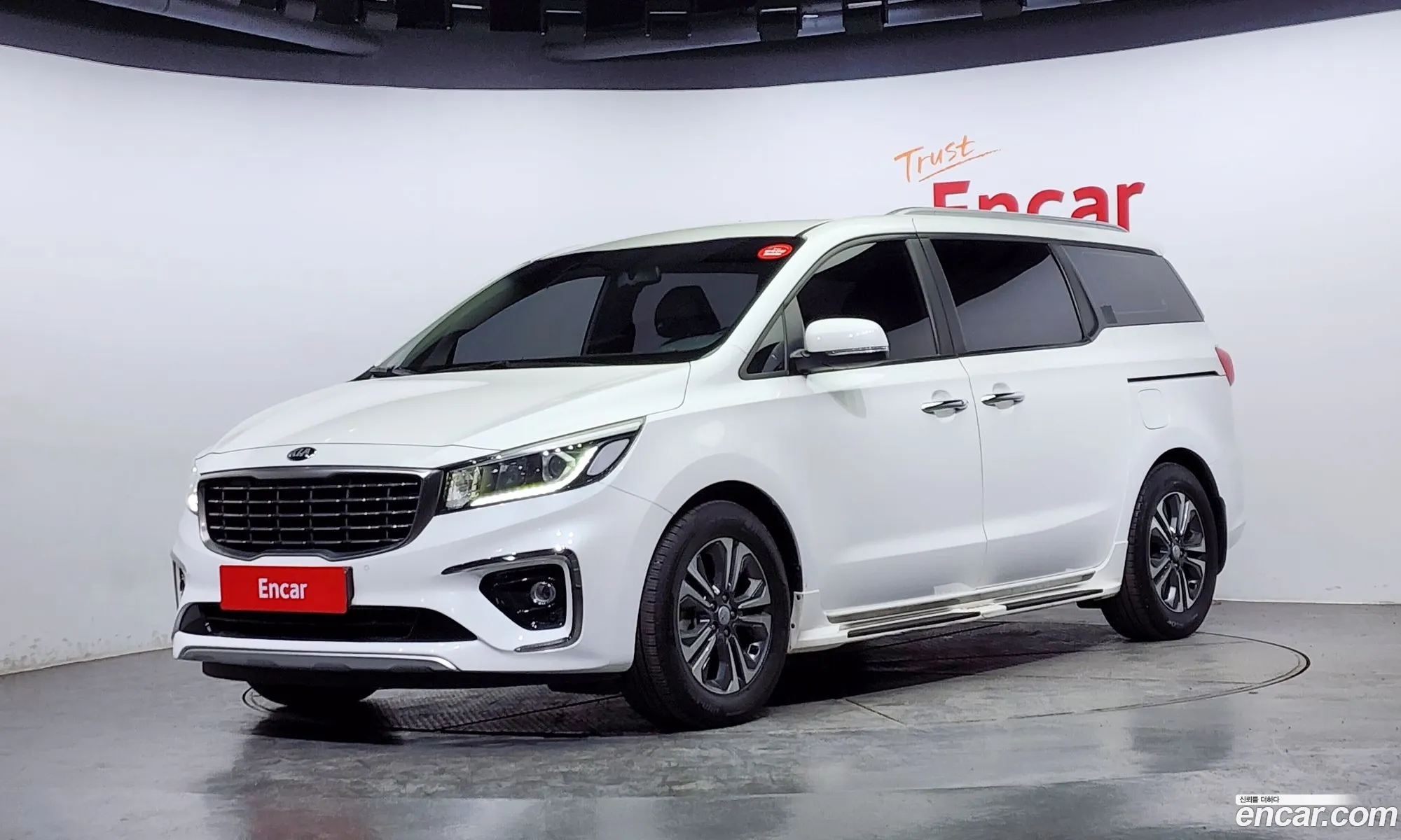 Kia The New Carnival 9-Seater Luxury - фотография 18383790