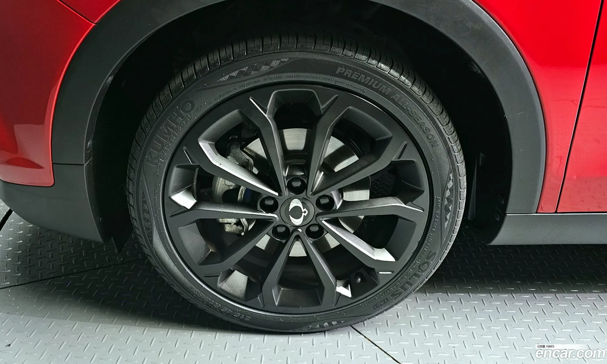 Ssangyong Tivoli Tivoli Gear Edition 2Wd 2018 - фотография 2012225