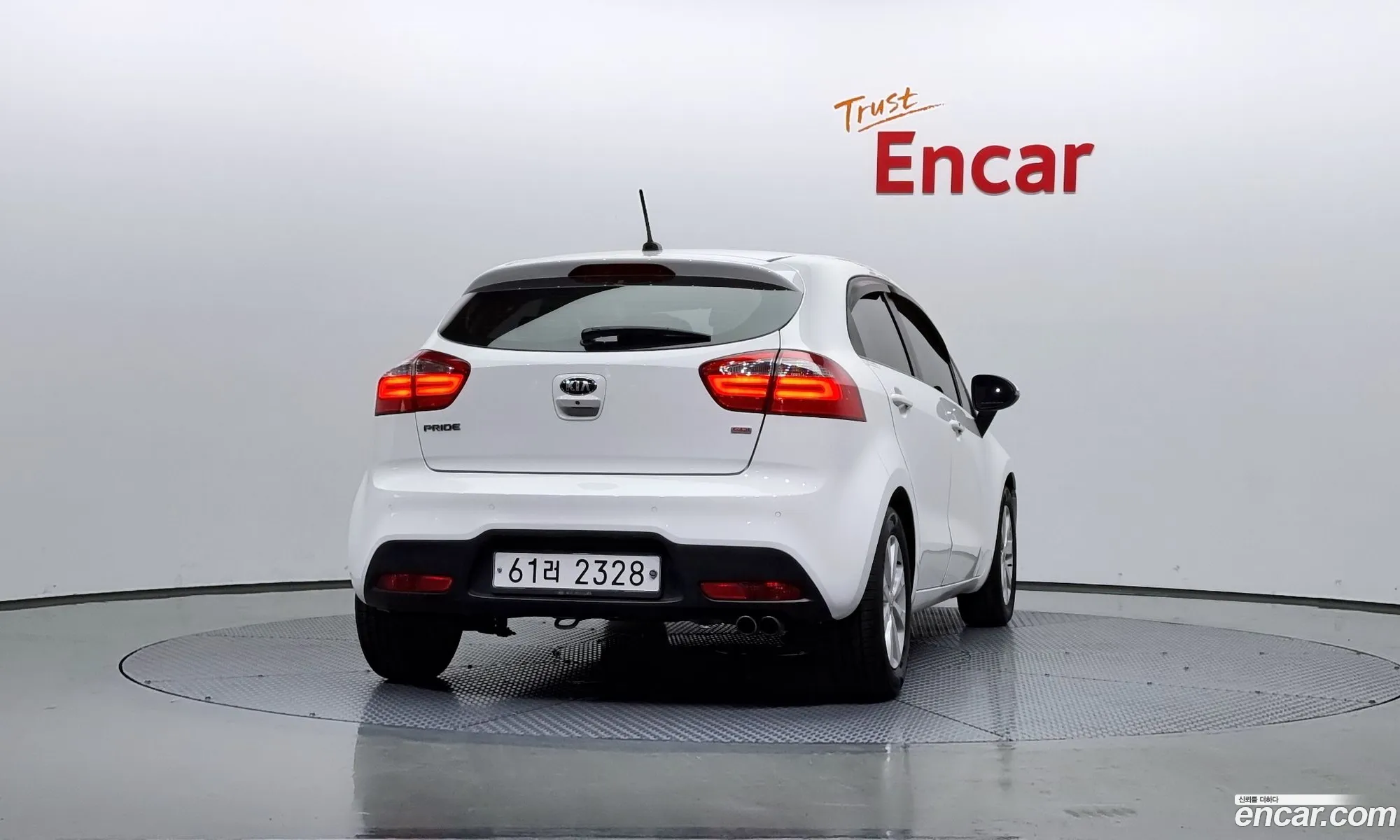 Kia Pride Iii 16 Gdi Hatchback 2014 - фотография 12486503