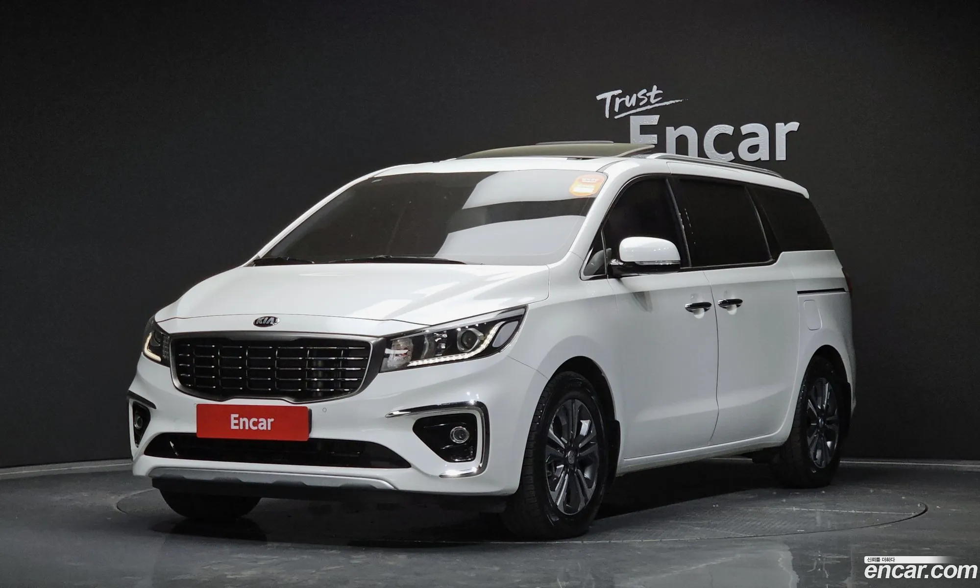 Kia Carnival Iii 9-Seater Luxury 2019 - фотография 12562562