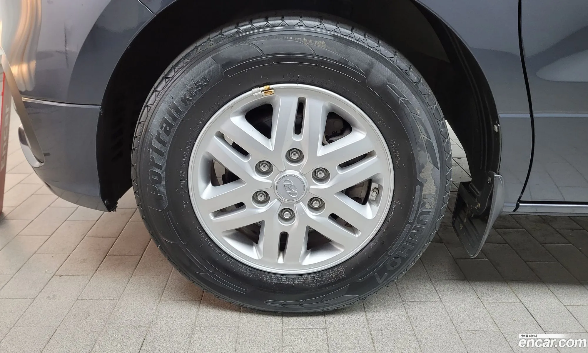 Hyundai Starex 5 Seater Van 2018 - фотография 17280642