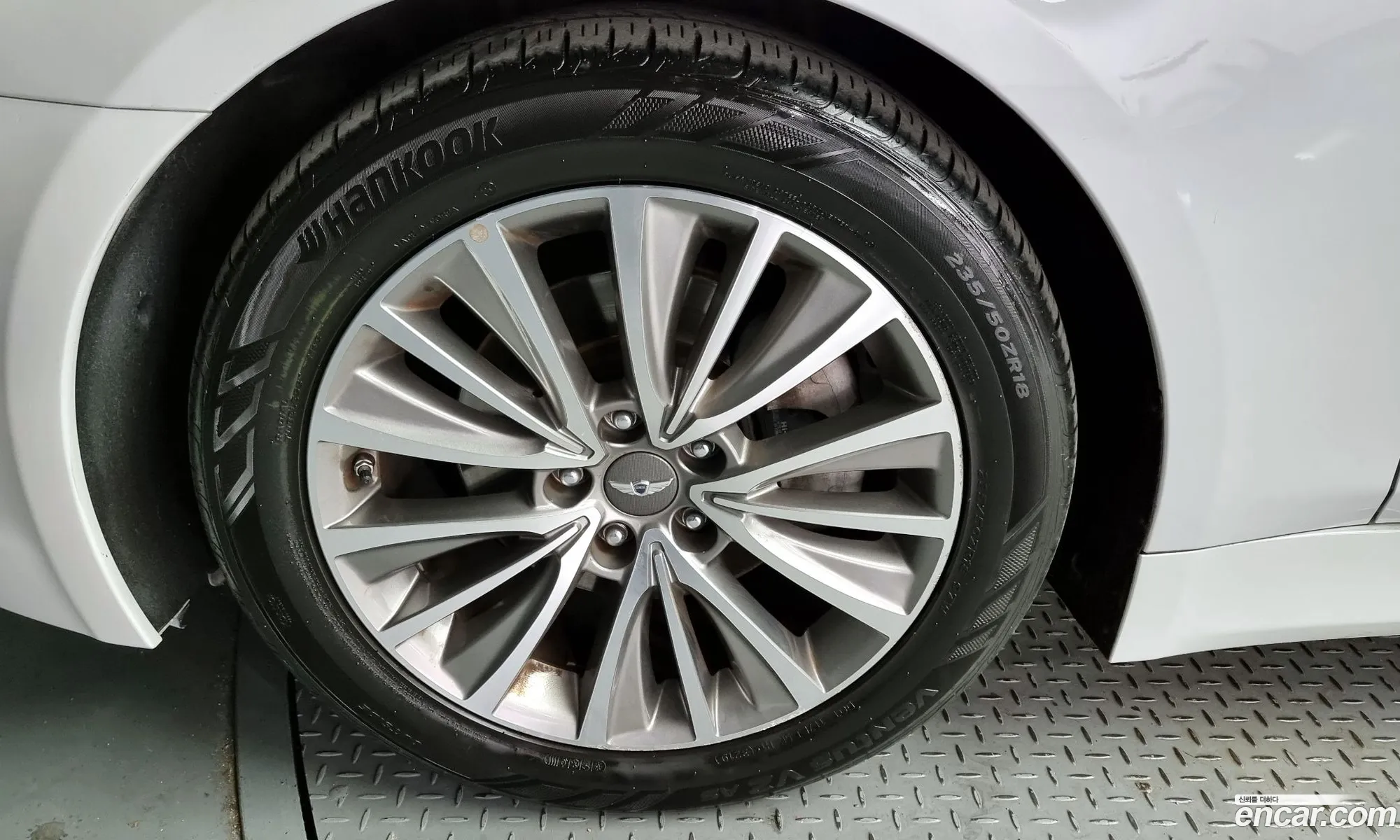 Hyundai Genesis Bh330 Premium 2013 - фотография 18378734