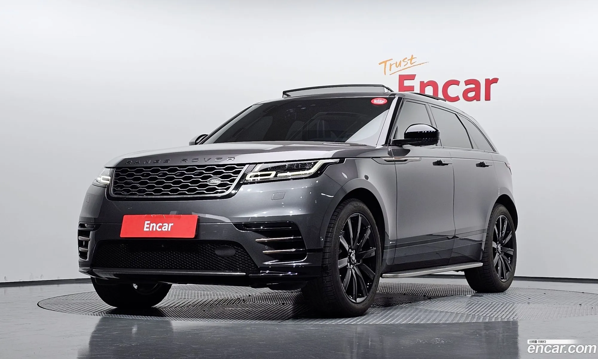Land Rover Range Rover Velar I 30 D300 R-Dynamic Hse 2018 - фотография 4219032