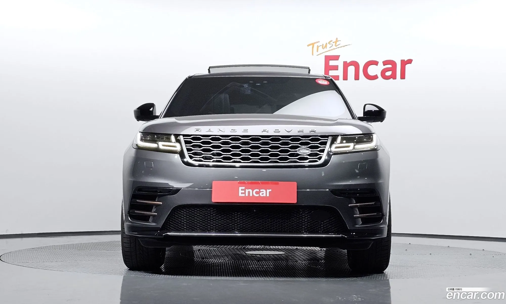 Land Rover Range Rover Velar I 30 D300 R-Dynamic Hse 2018 - фотография 4219034
