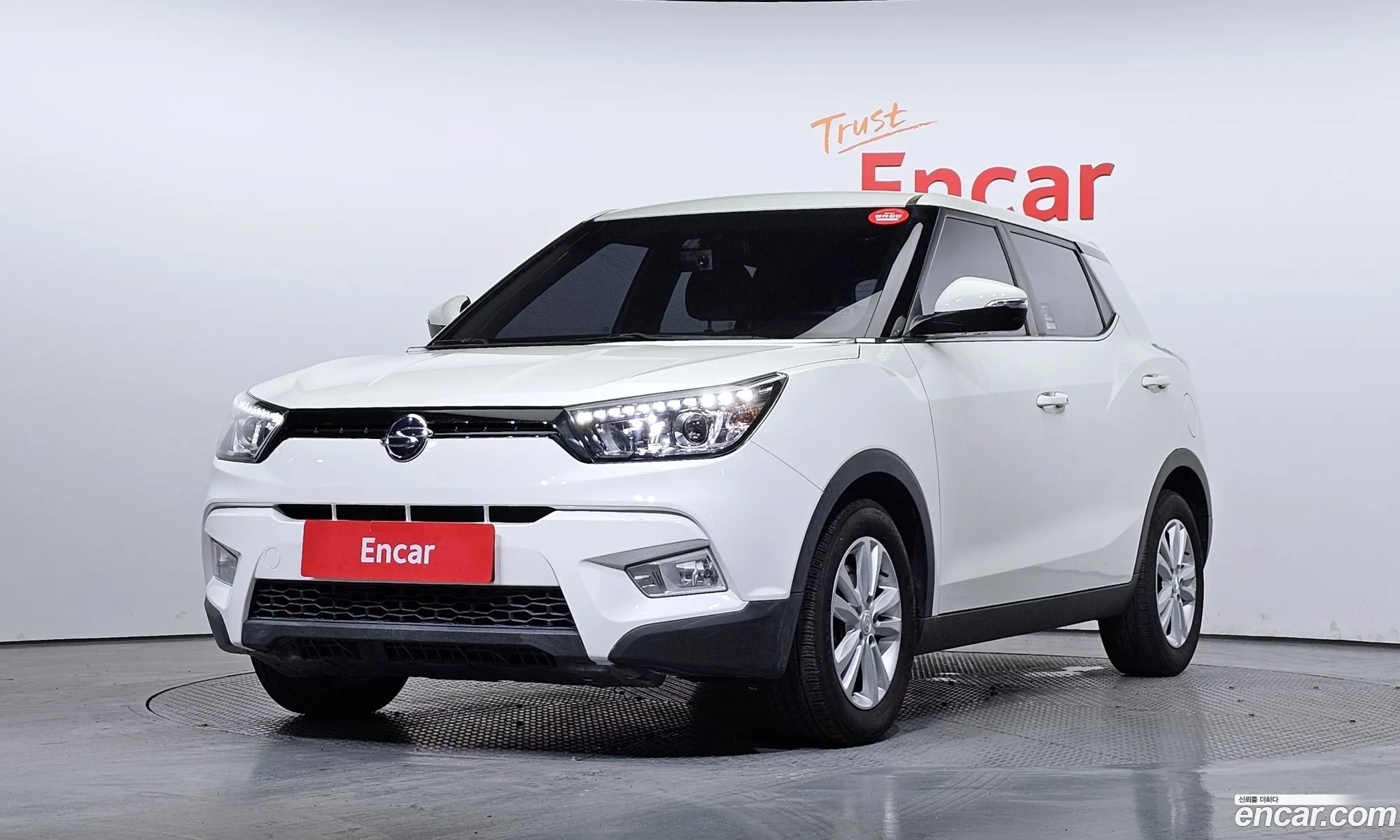 Ssangyong Tivoli Tivoli Vx 2Wd 2015 - фотография 14950947