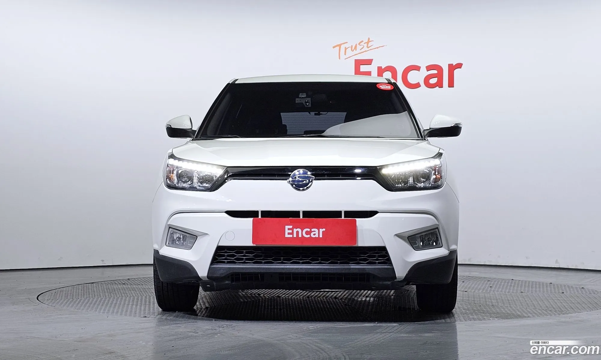 Ssangyong Tivoli Tivoli Vx 2Wd 2015 - фотография 14950949