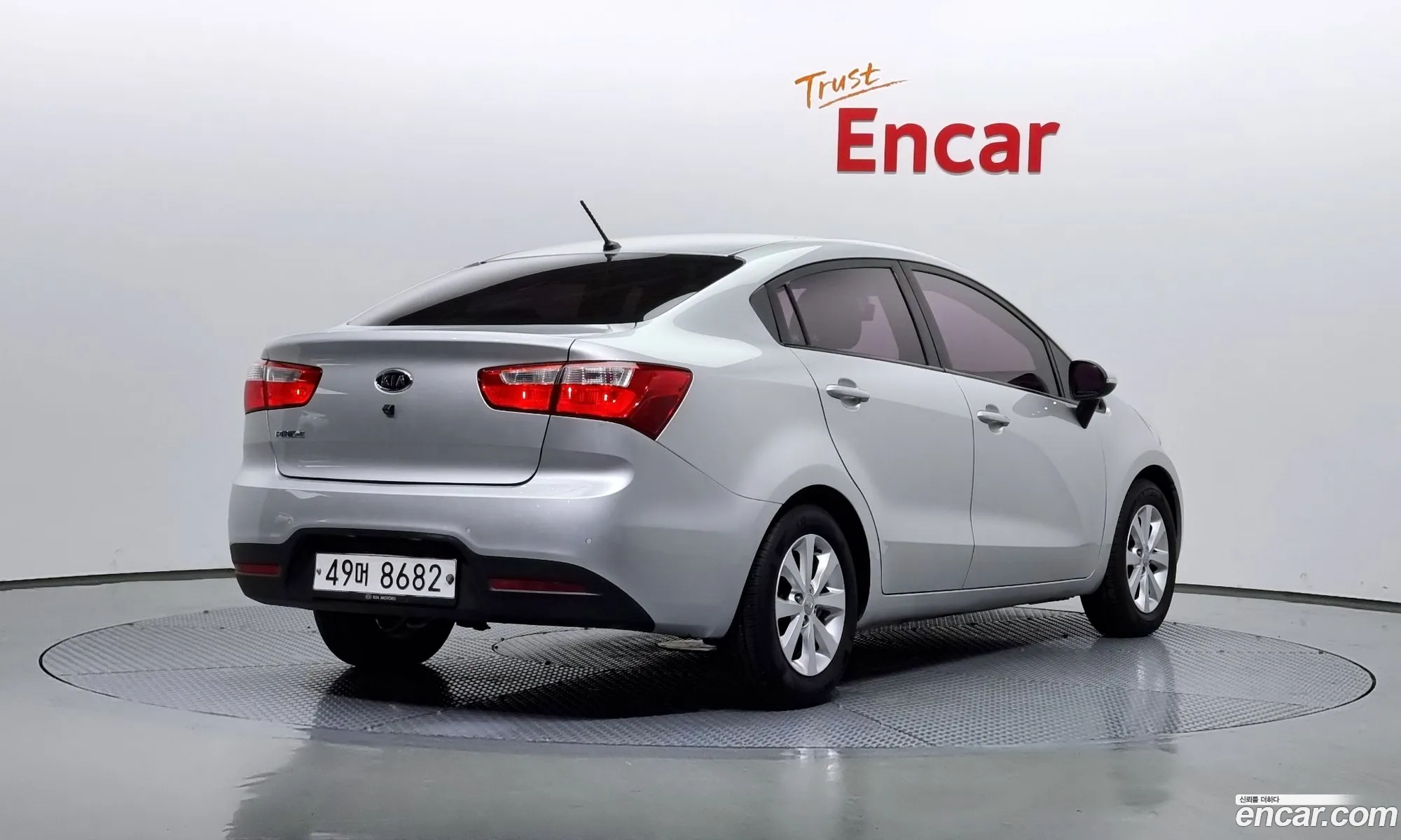 Kia Pride Iii 14 Mpi Sedan 2012 - фотография 14856383
